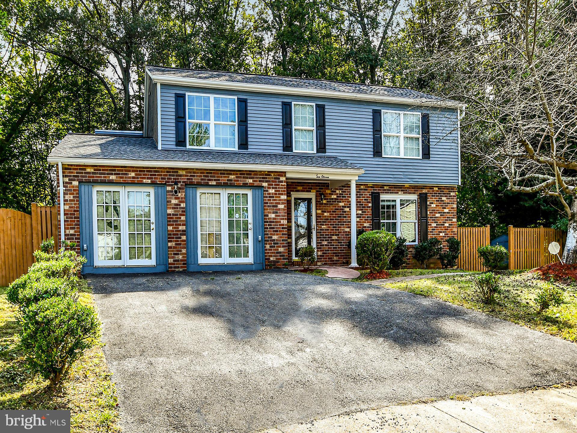 ****** THIS LISTING IS FOR MAIN & FIRST LEVEL ONLY. BASEMENT RENTED SEPARATELY *******
METICULOUSLY RENOVATED 3200 SFT SECLUDED DETACHED CUL-DE-SAC 4BR, 3.5 BATH SFT BACK TO PARKLAND IN KETTERING. GOURMET KITCHEN w/42" WHITE CABINETS, CENTER ISLAND, GRANITE COUNTER, SS APPLIANCES w/ DINING ROOM. LR, LARGE FR w/GAS FIRE PLACE, MOLDINGS, RECESS LIGHTS. HUGE SUNROOM w/CERAMIC FLOOR AND SCENIC PARK VIEWS AND MAIN LEVEL DECK. LARGE MASTER BED ROOM w/SITTING ROOM, DECK w/SCENIC VIEWS, WALK-IN-CLOSET & SECOND CLOSET, REN. BATH w/JACCUZI, STANDING SHOWER. THREE MORE BED ROOMS w/TWO REN. BATHS ON THE TOP FLOOR. LAUNDRY ON MAIN FLOOR. HUGE LEVELED SECLUDED BACKYARD w/FENCE BACK TO PARK. NEW ROOF, WINDOWS, DOORS, TWO ZONE HVAC SYSTEM, WATER HEATER, FRESH PAINT. TWO CAR GARAGE. AGENT IS THE OWNER.