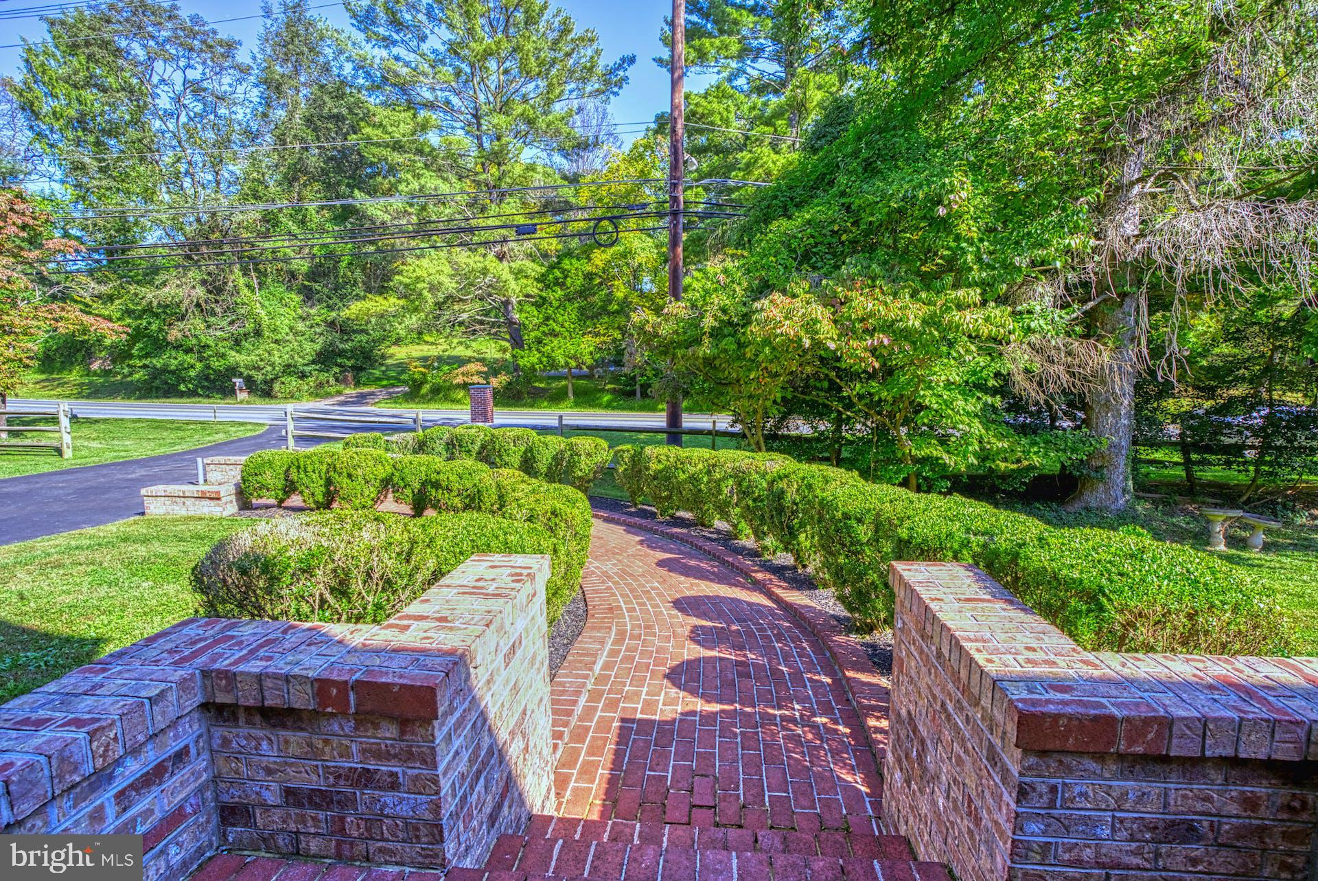 FAWSETT FARMS MANOR - Residential