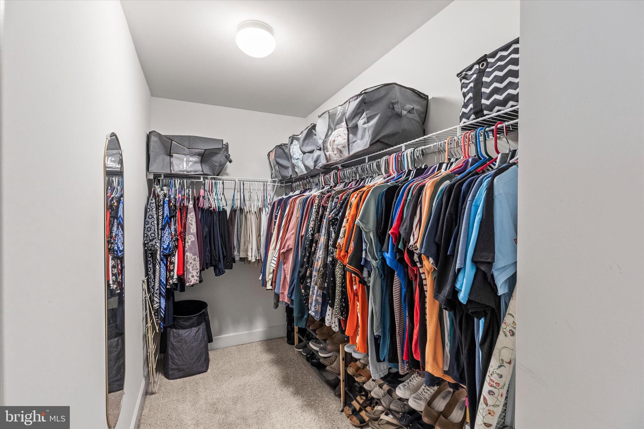 HIGH POINTE - Residential