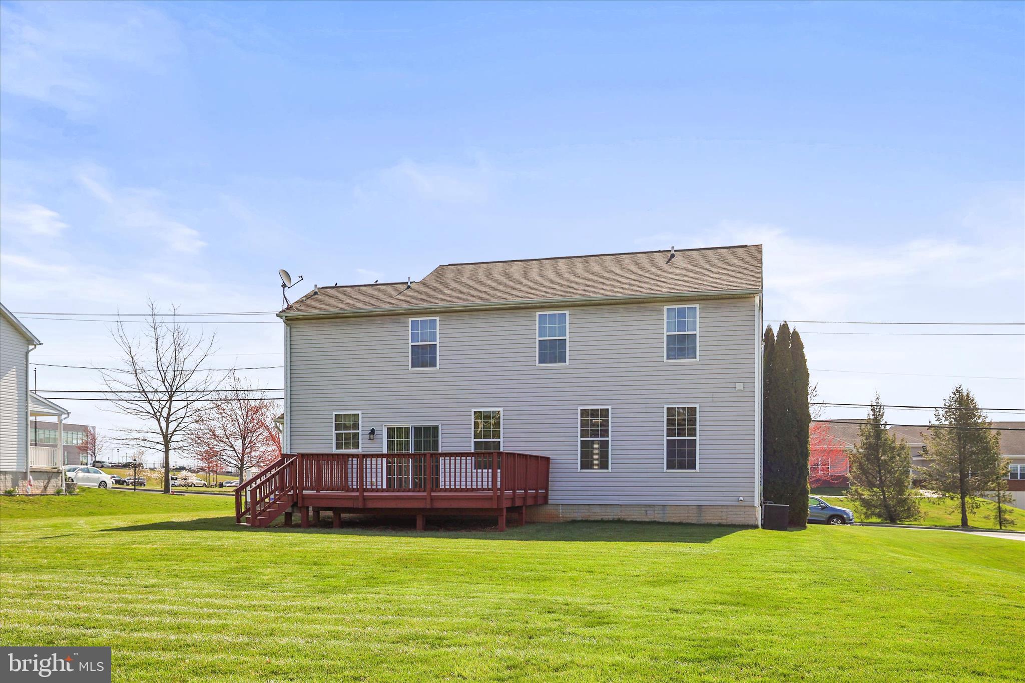 HIGH POINTE - Residential