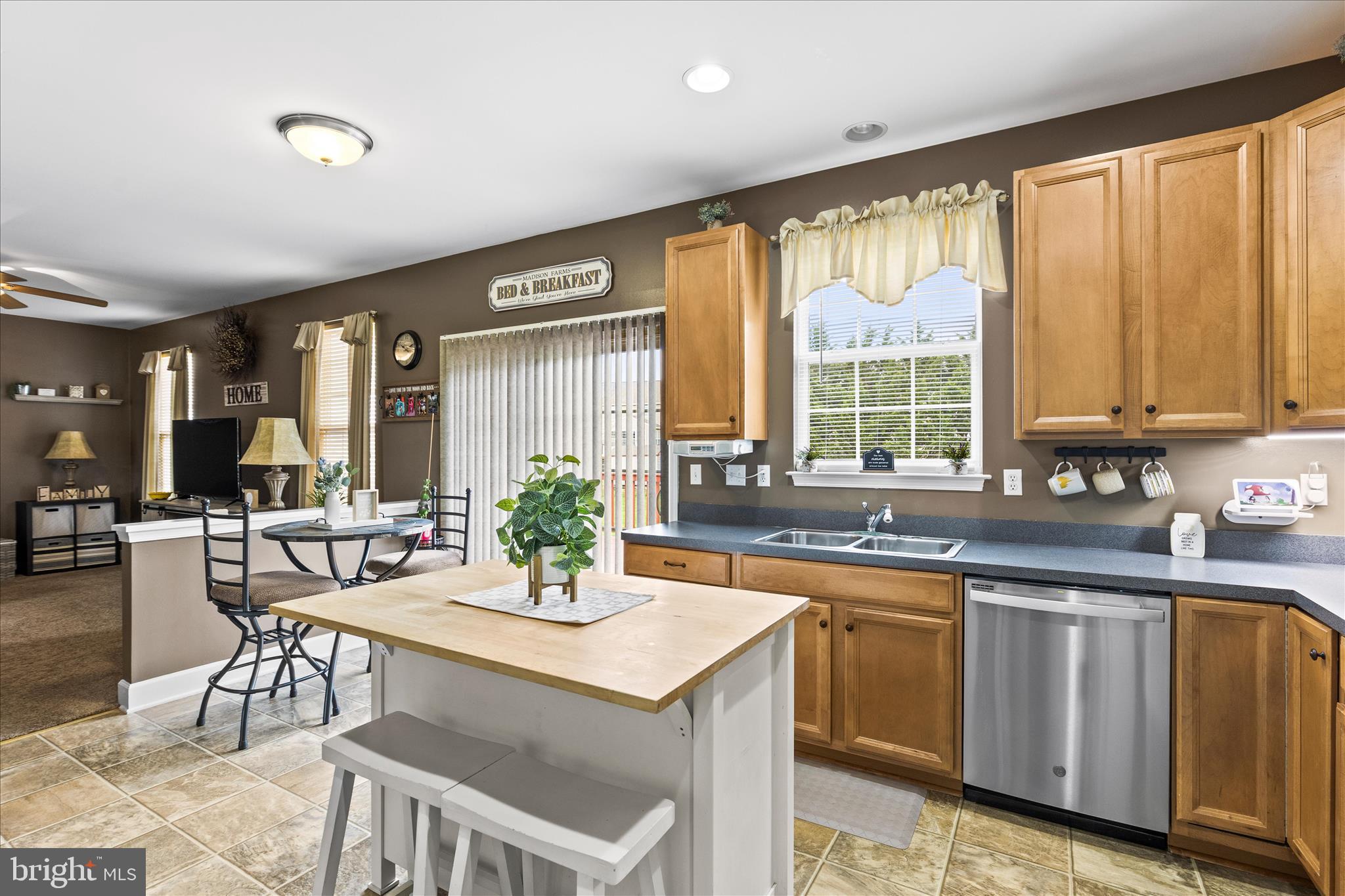 HIGH POINTE - Residential