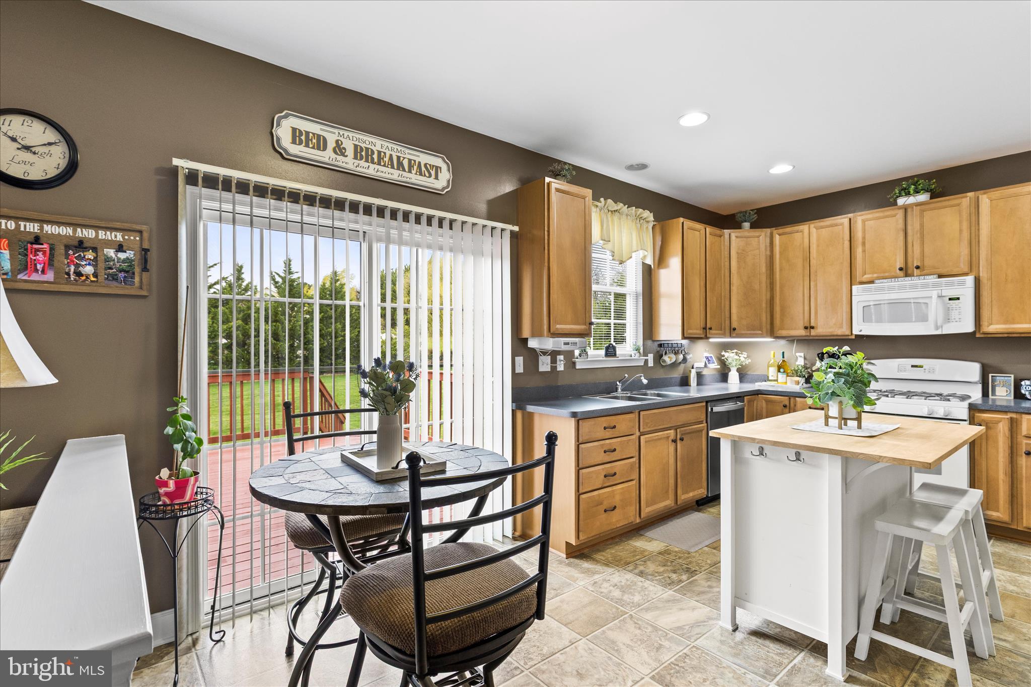 HIGH POINTE - Residential