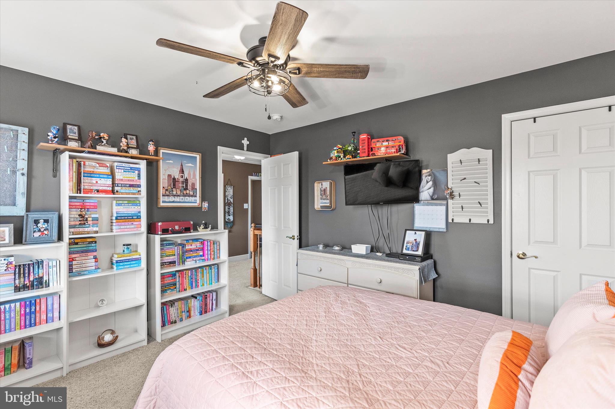 HIGH POINTE - Residential