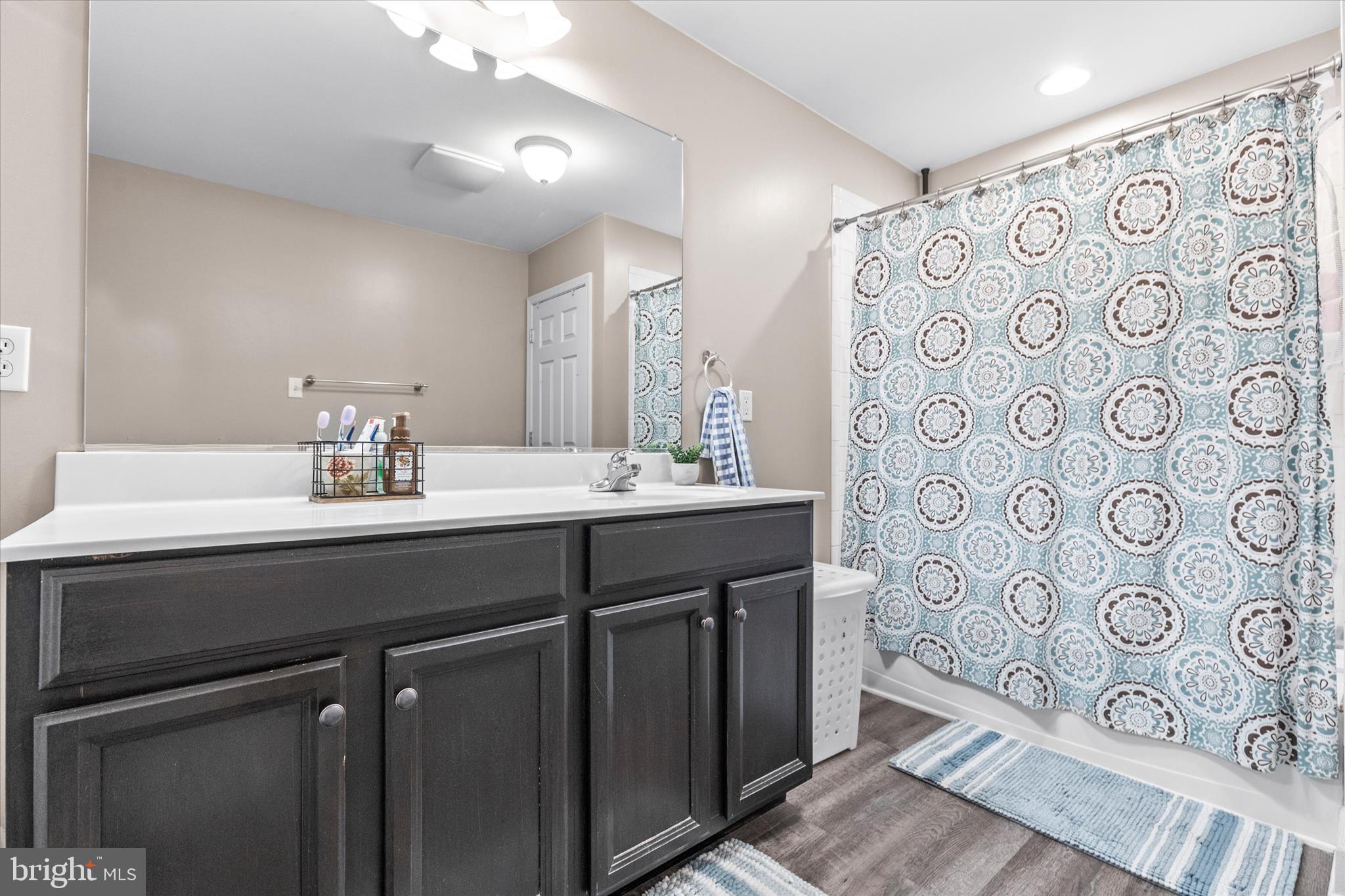 HIGH POINTE - Residential