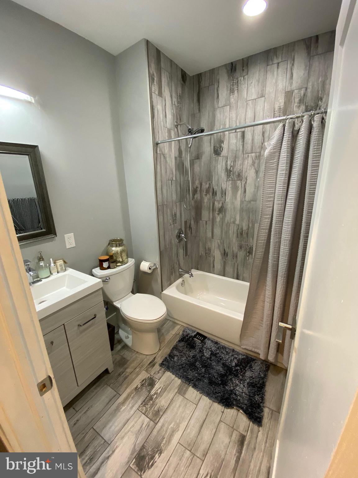 FRANCISVILLE - Residential Lease