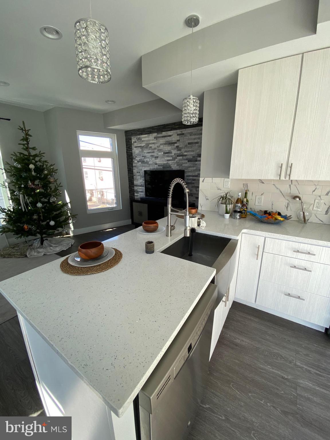 FRANCISVILLE - Residential Lease