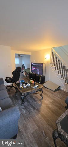 877 TAYLOR DRIVE