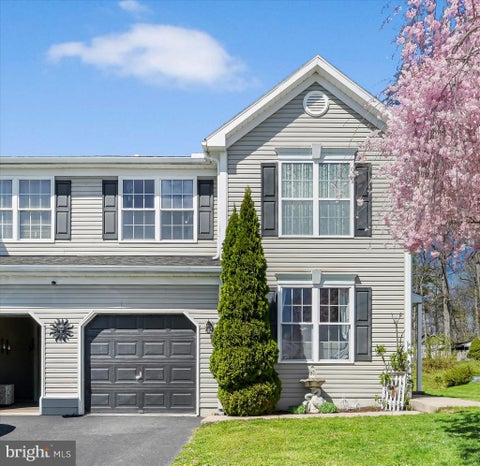 Townhouse For Sale - 1054 Alexander Drive<br/> TEMPLE, PA 19560