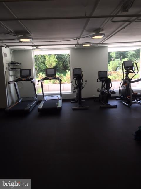 THE KENWOOD - Residential Lease