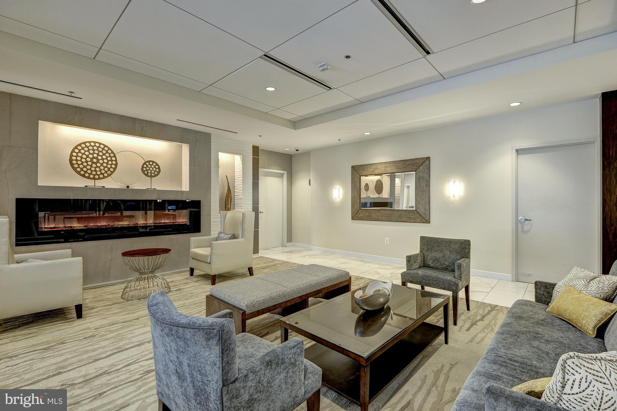 THE KENWOOD - Residential Lease