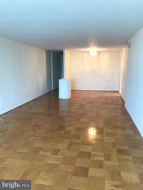 THE KENWOOD - Residential Lease