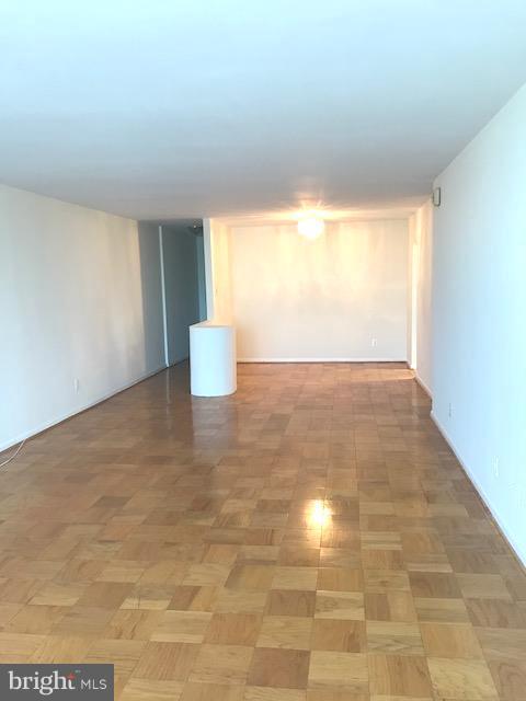 THE KENWOOD - Residential Lease