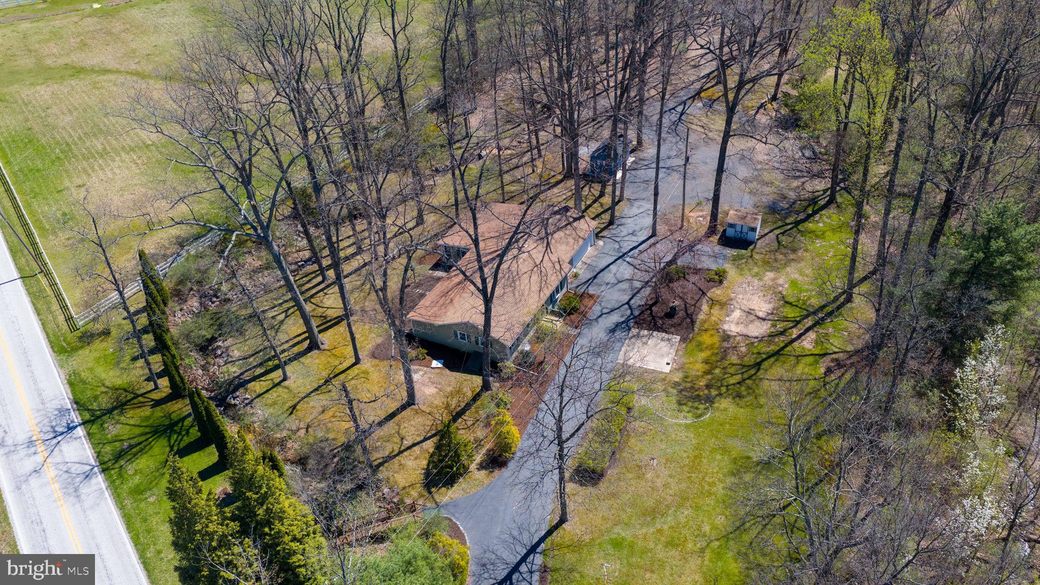 1411 S MOUNTAIN ROAD