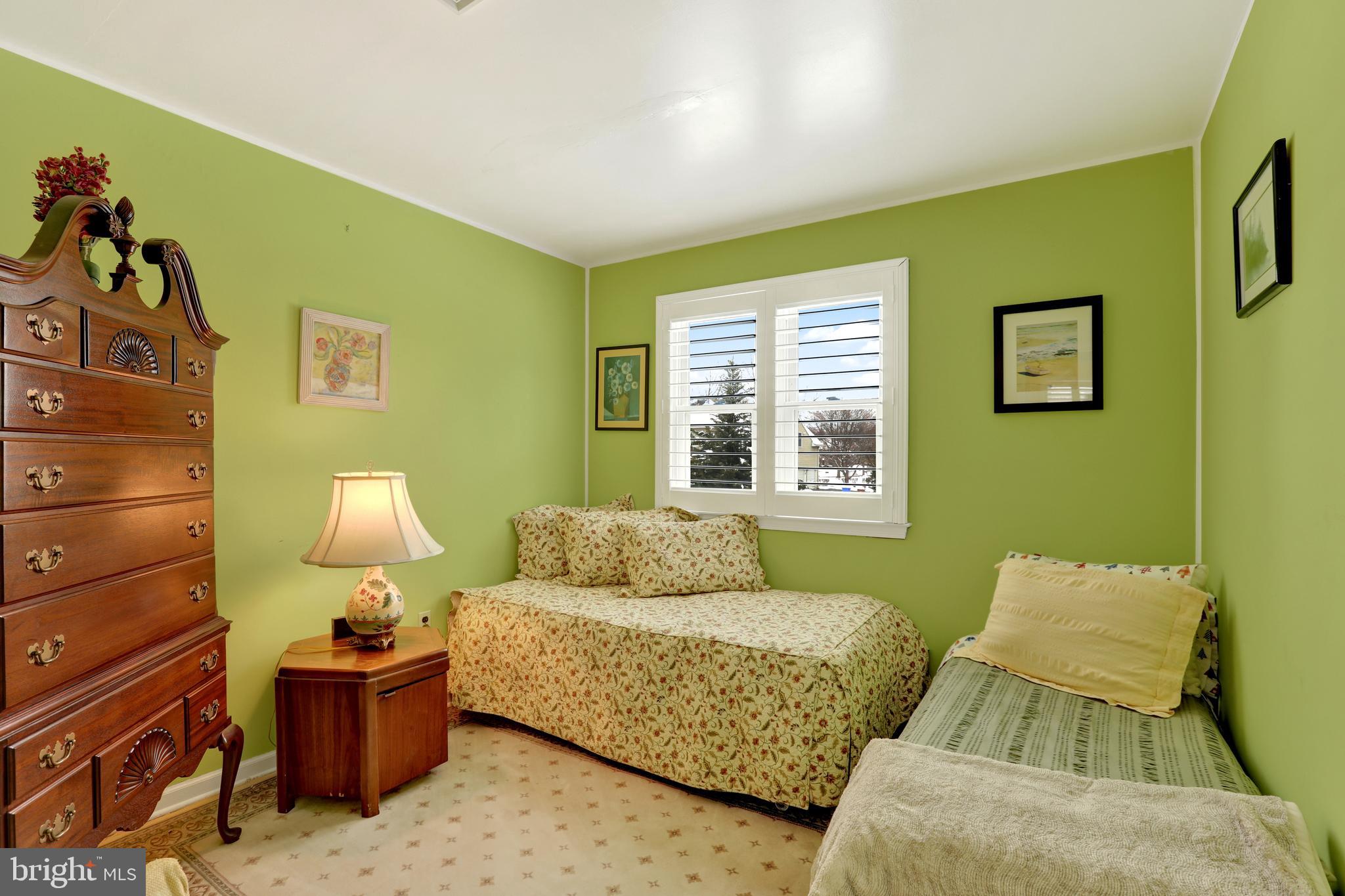 EDGEWOOD PARK - Residential