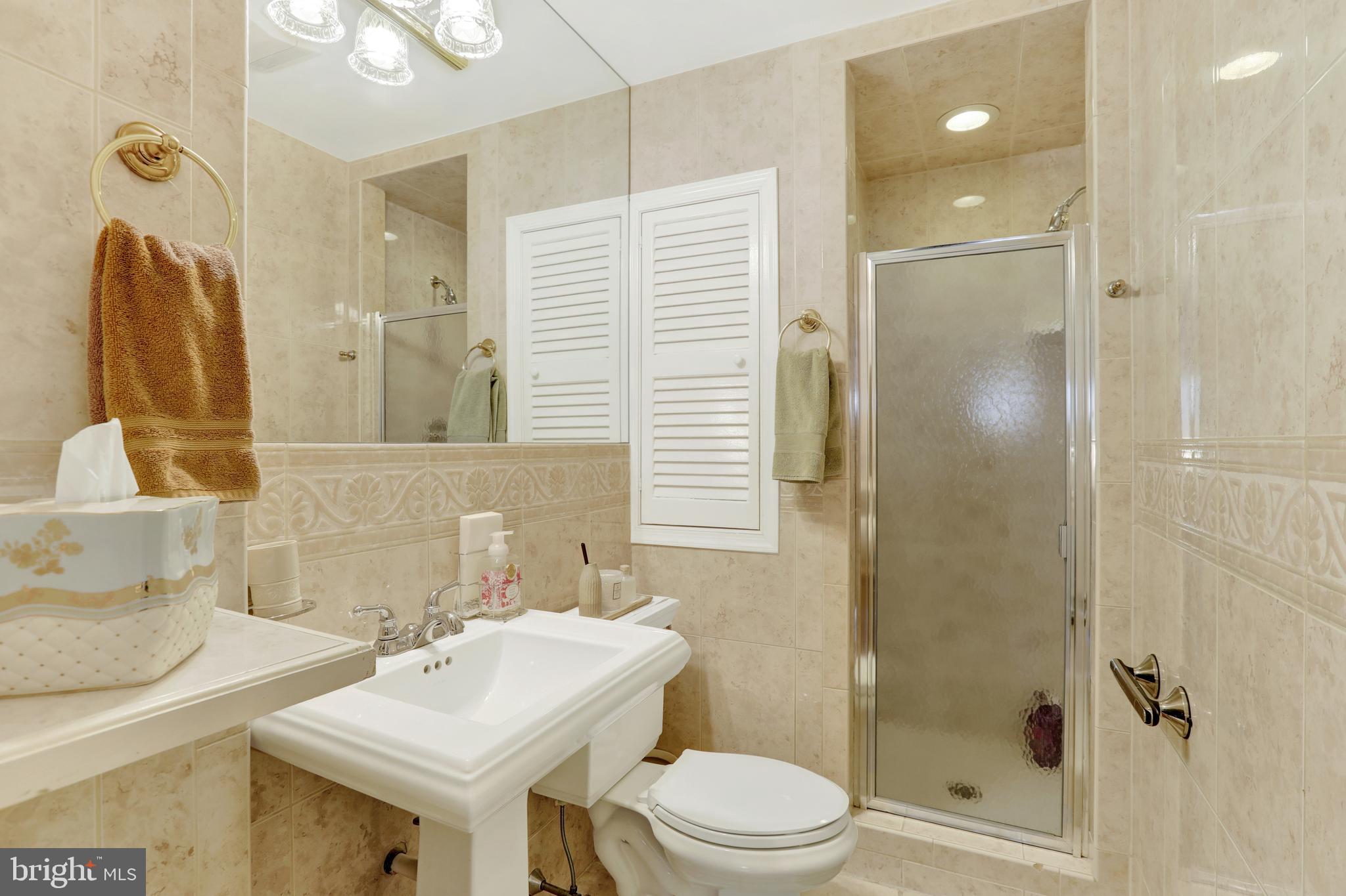 EDGEWOOD PARK - Residential