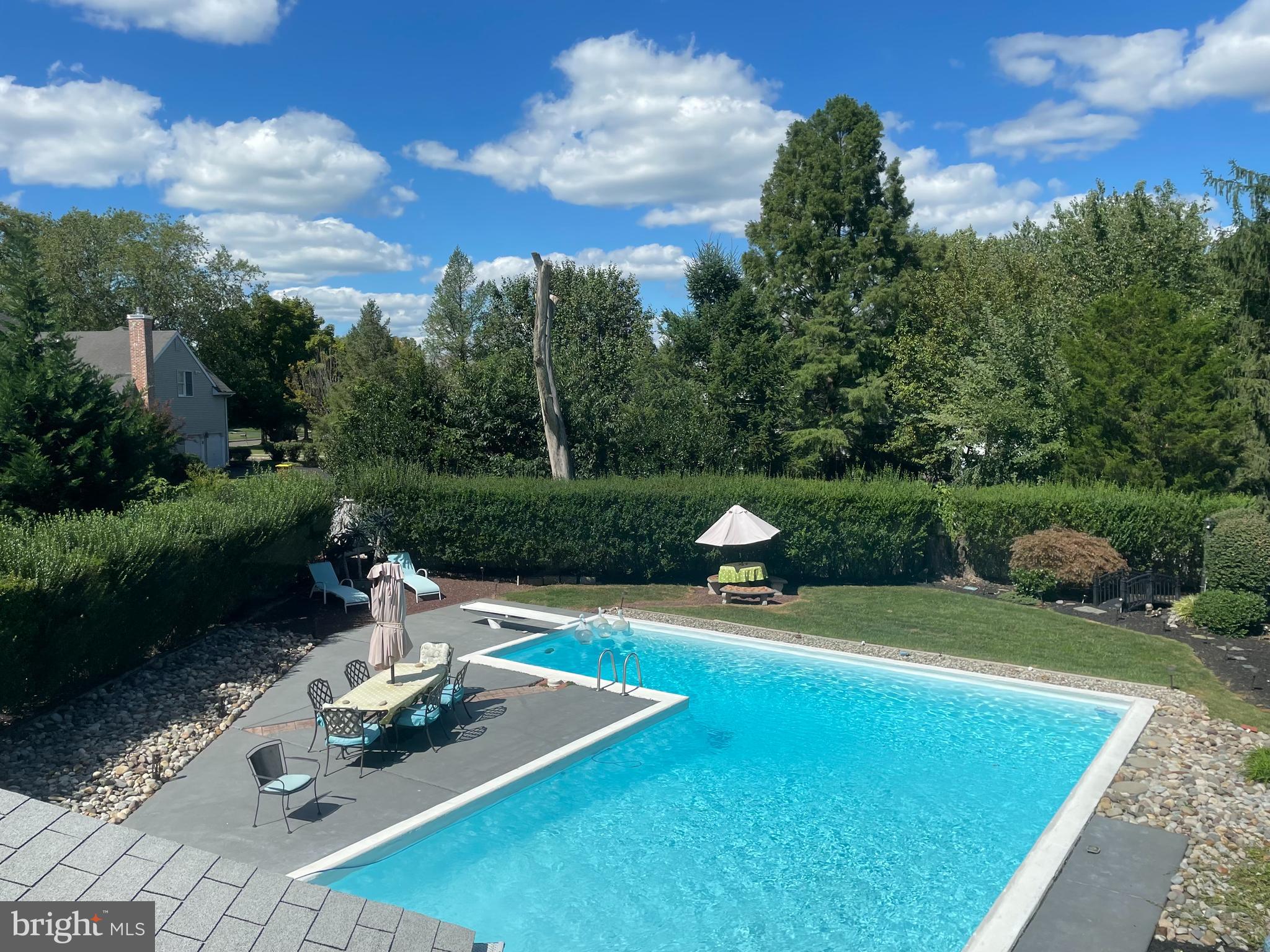 EDGEWOOD PARK - Residential