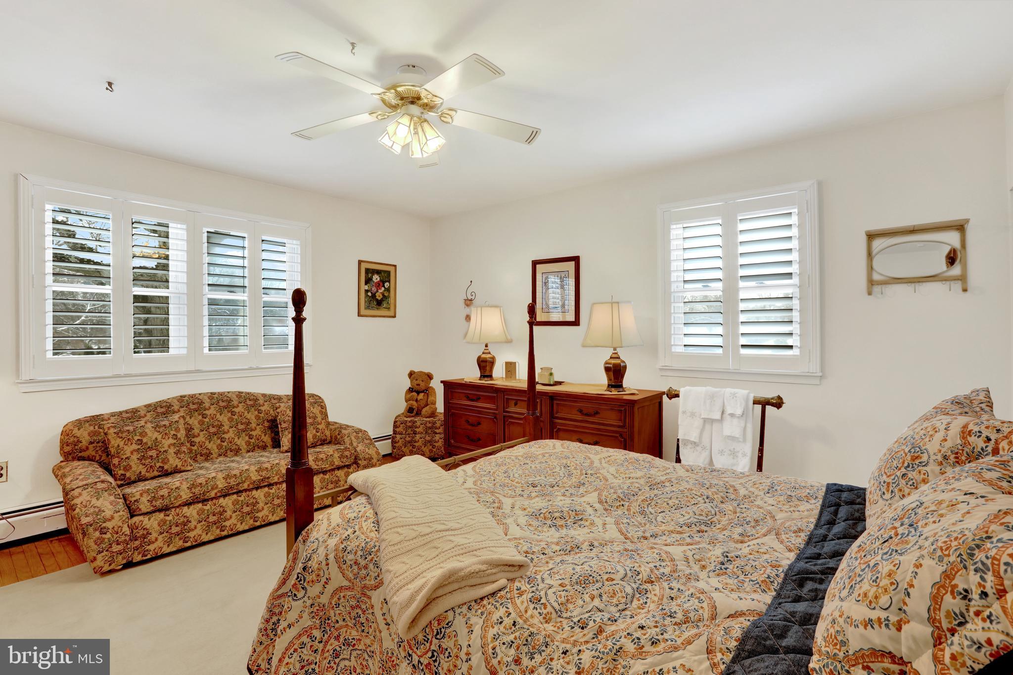 EDGEWOOD PARK - Residential