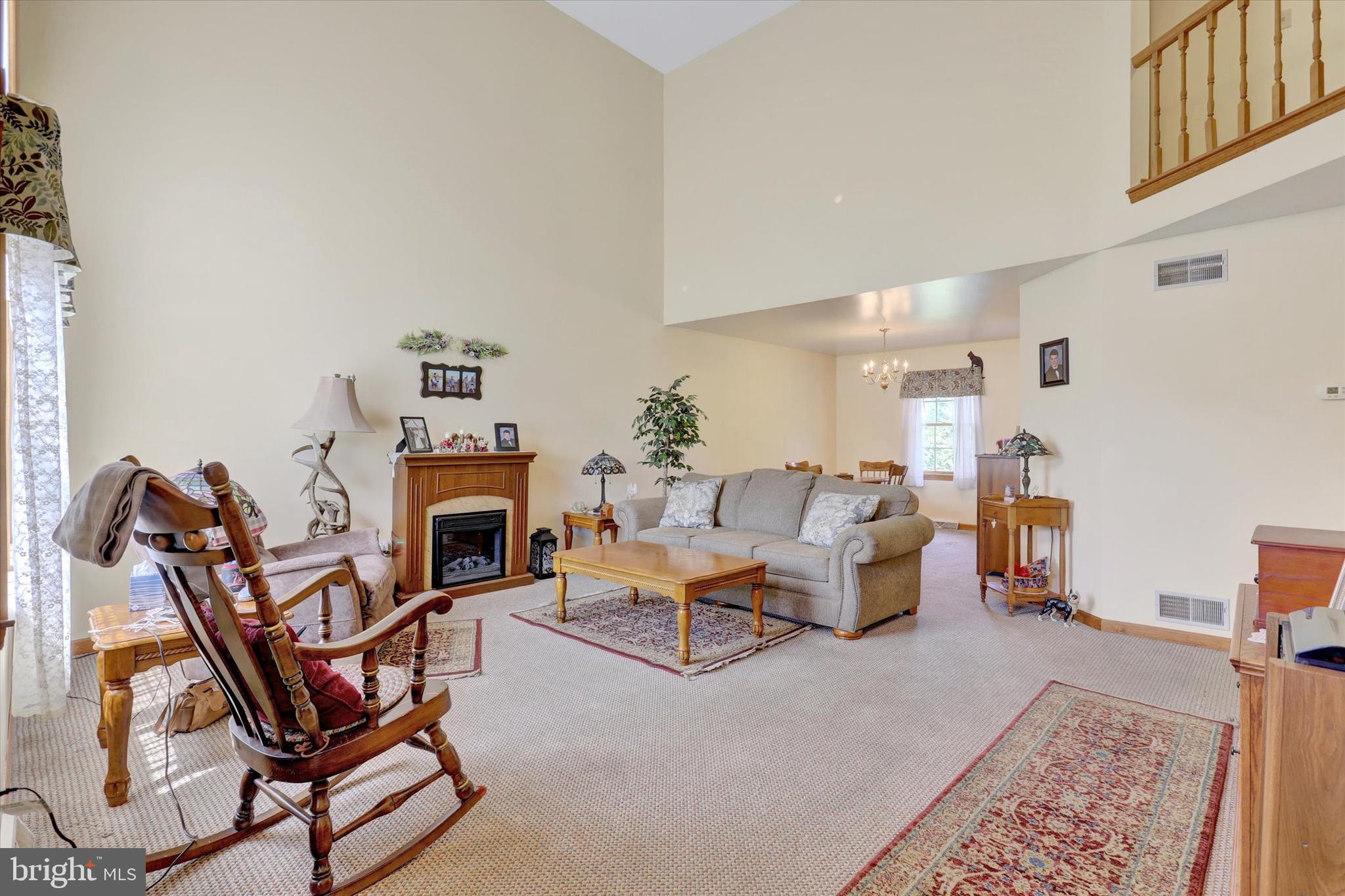 221 HICKORY LANE