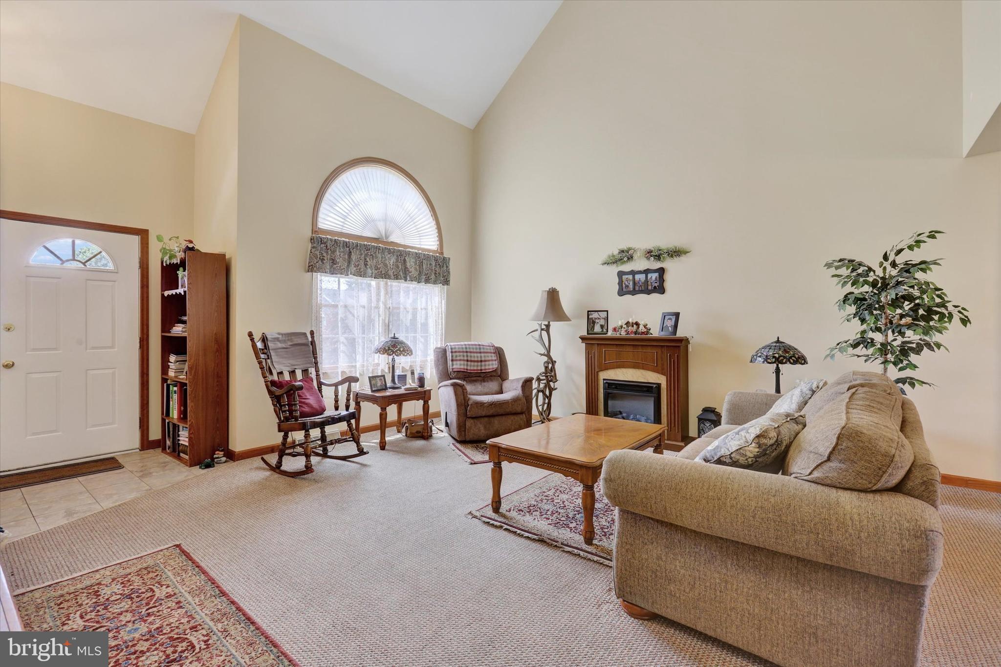 221 HICKORY LANE