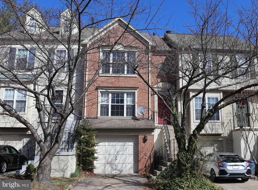 Lovely and spacious 3 Bedroom, 3.5 Bath, 3 Level Town Home w/ One Car Garage. Enjoy a  sun filled  living room and large kitchen w/ breakfast room and huge pantry. Master Bedroom with vaulted ceilings, walk in closet and en-suite bath. Cozy basement rec room featuring a fireplace.   Relax on the deck off kitchen,  fenced back yard.