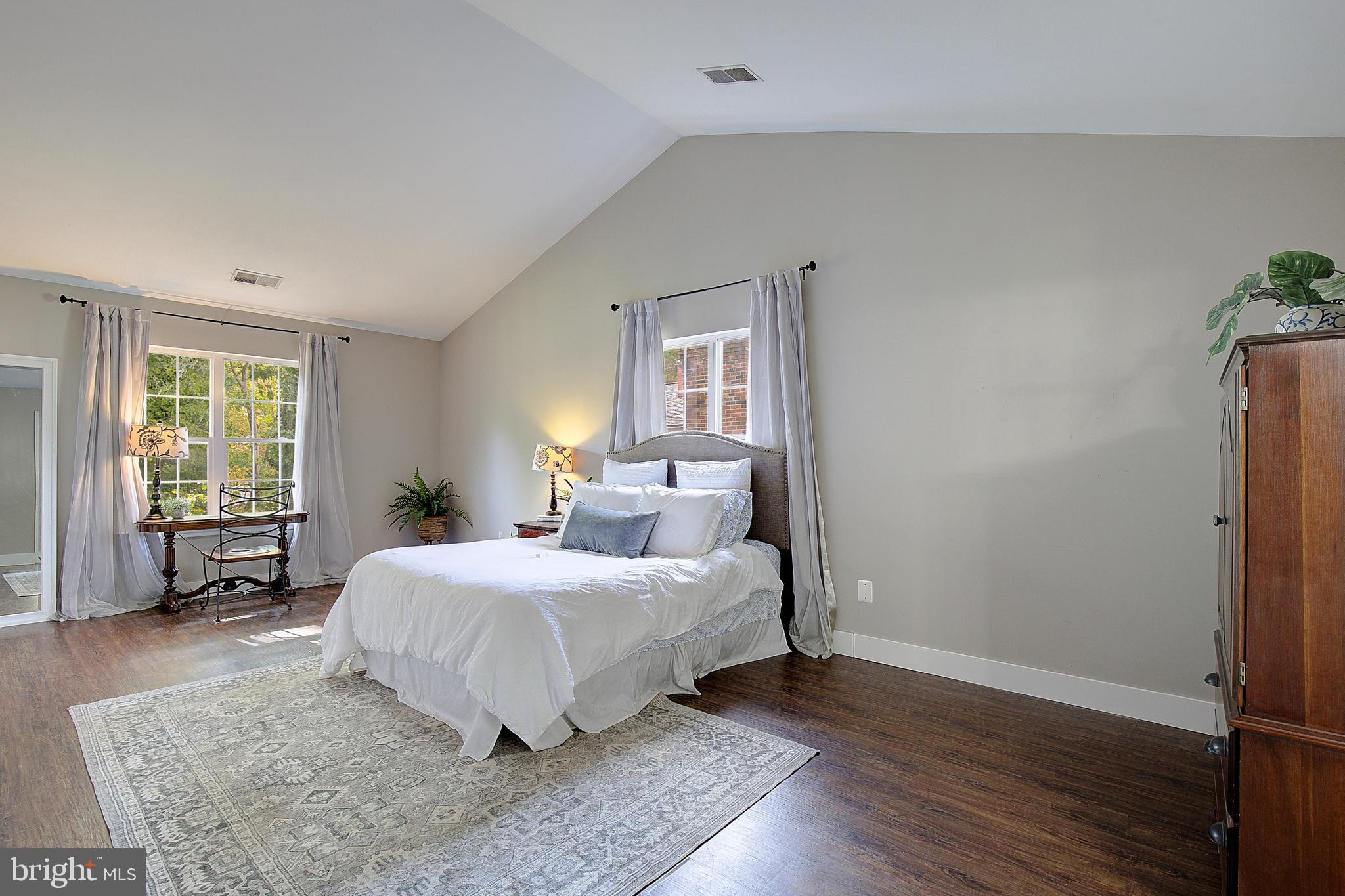 LOCH HAVEN - Residential