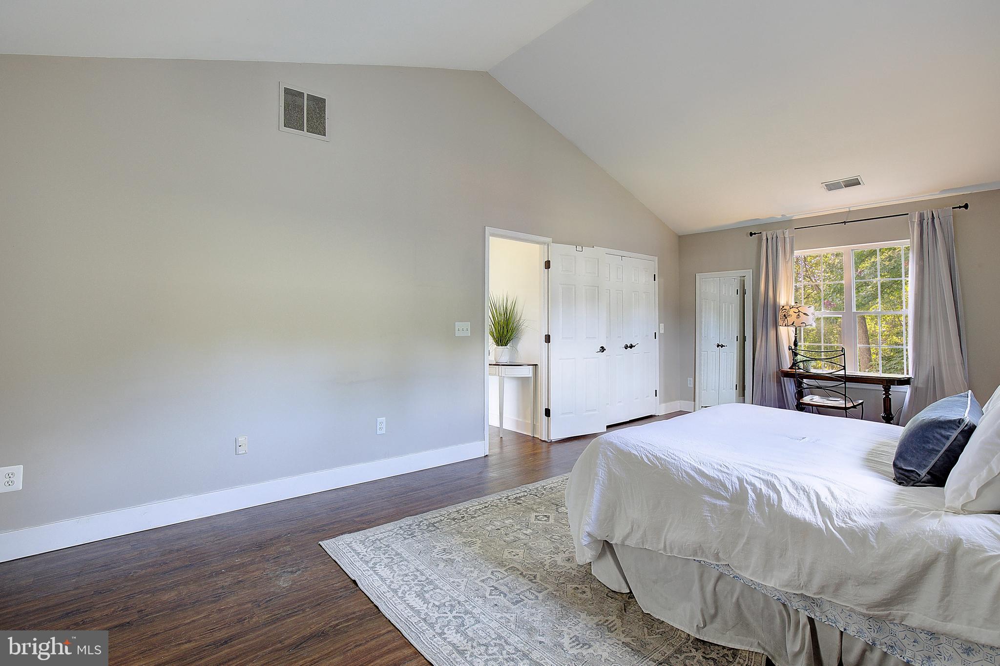 LOCH HAVEN - Residential