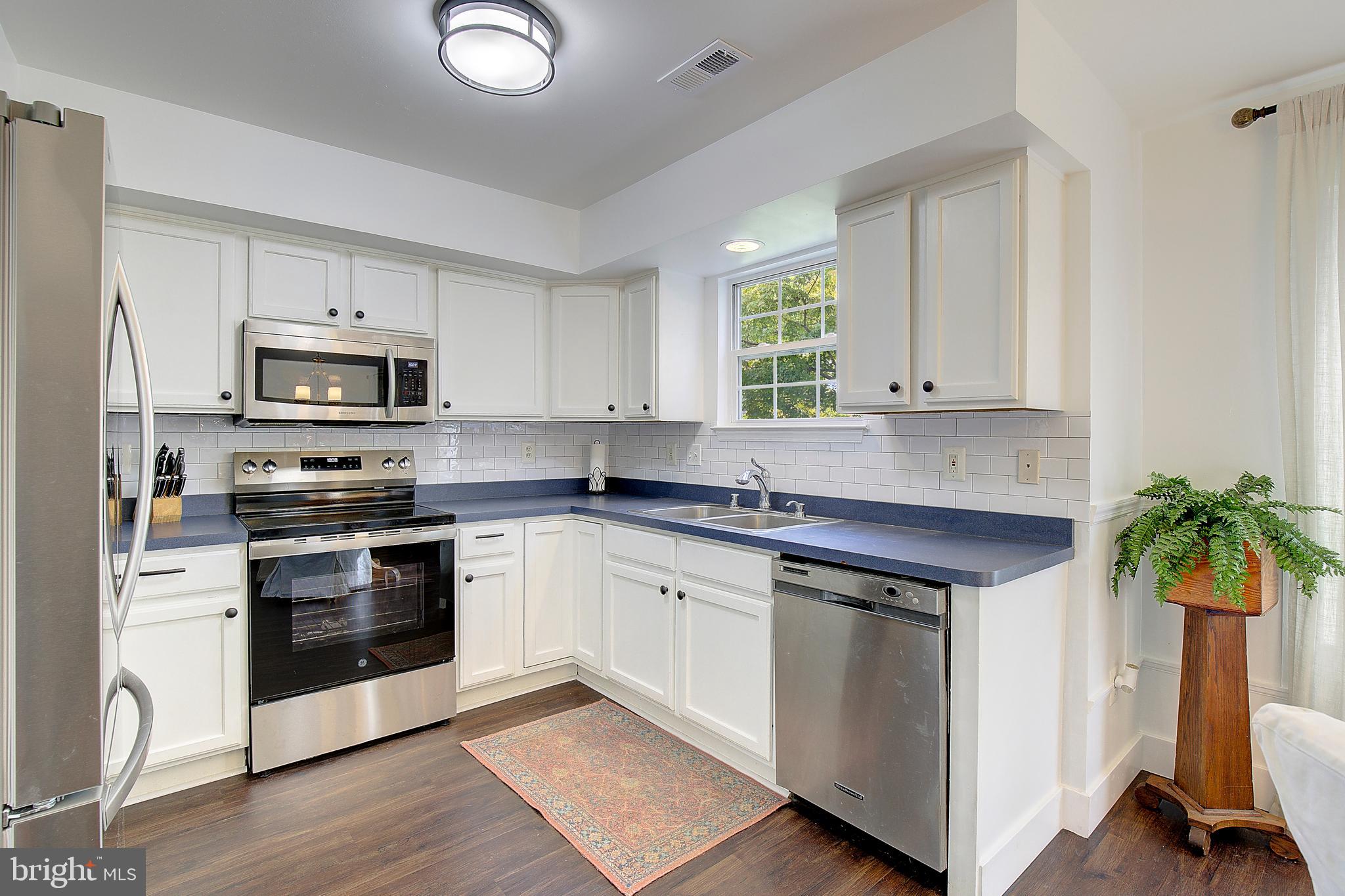 LOCH HAVEN - Residential