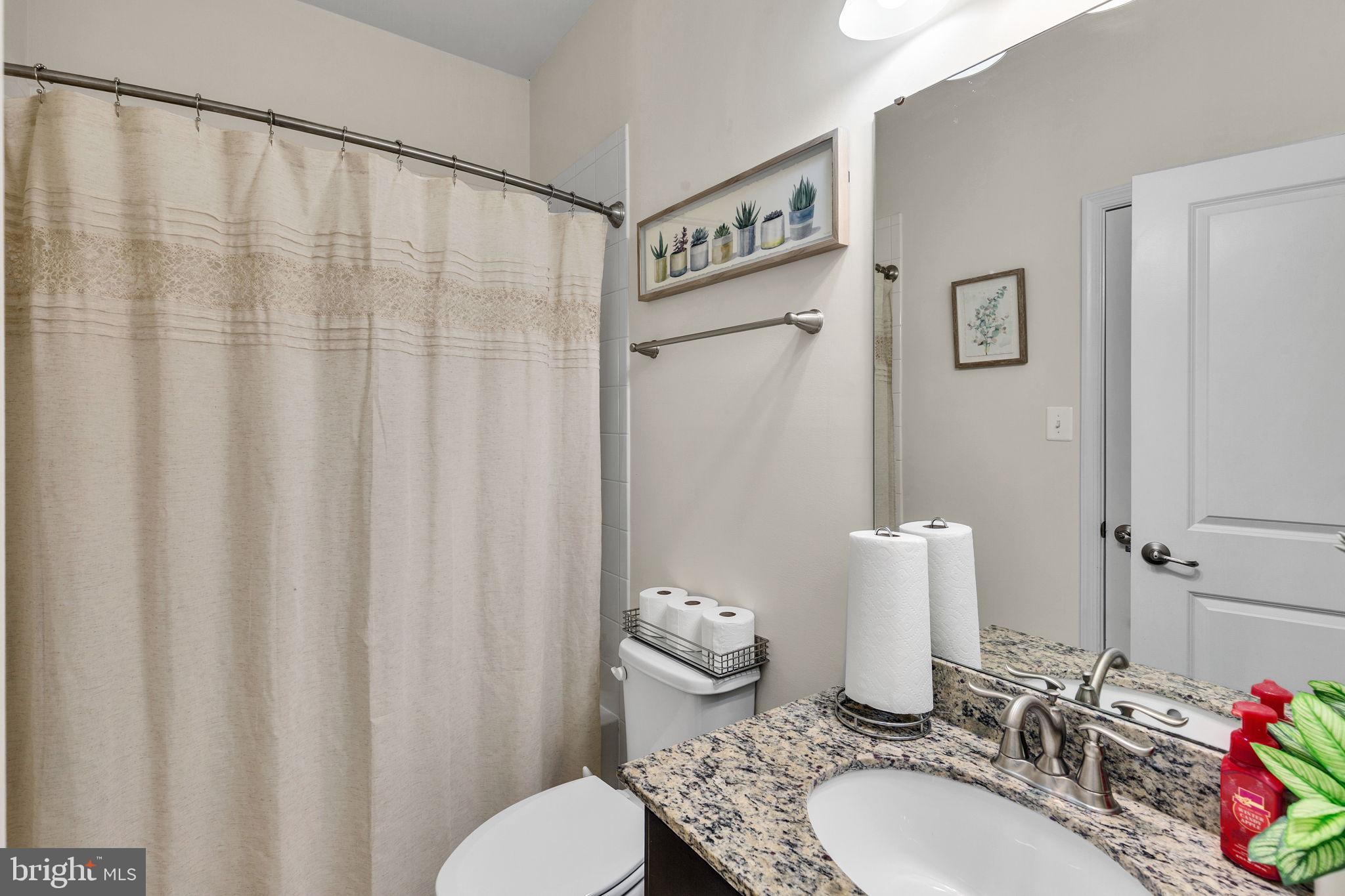 CREEKSIDE VILLAGE AT TANYARD SPRINGS - Residential