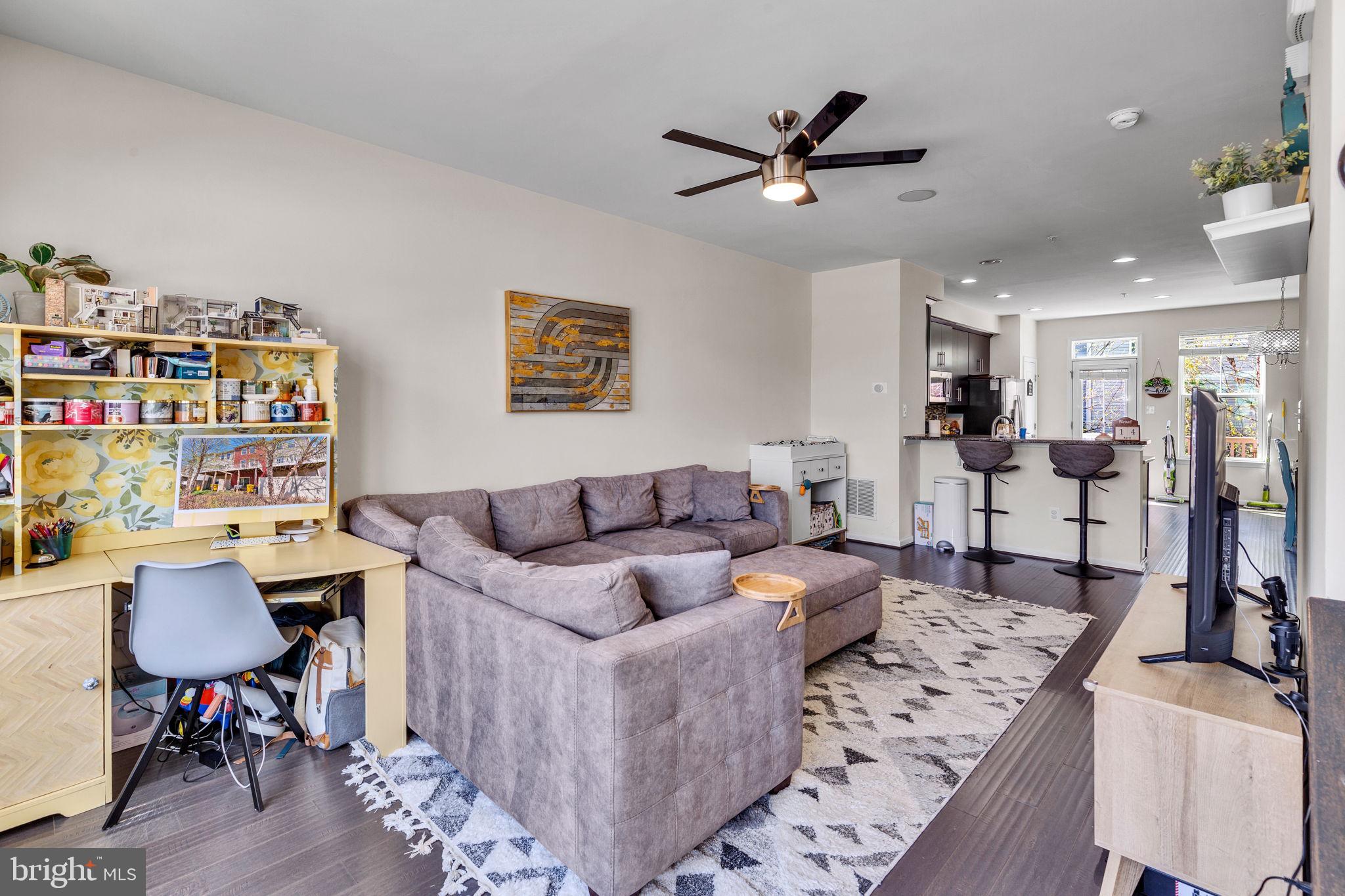 CREEKSIDE VILLAGE AT TANYARD SPRINGS - Residential