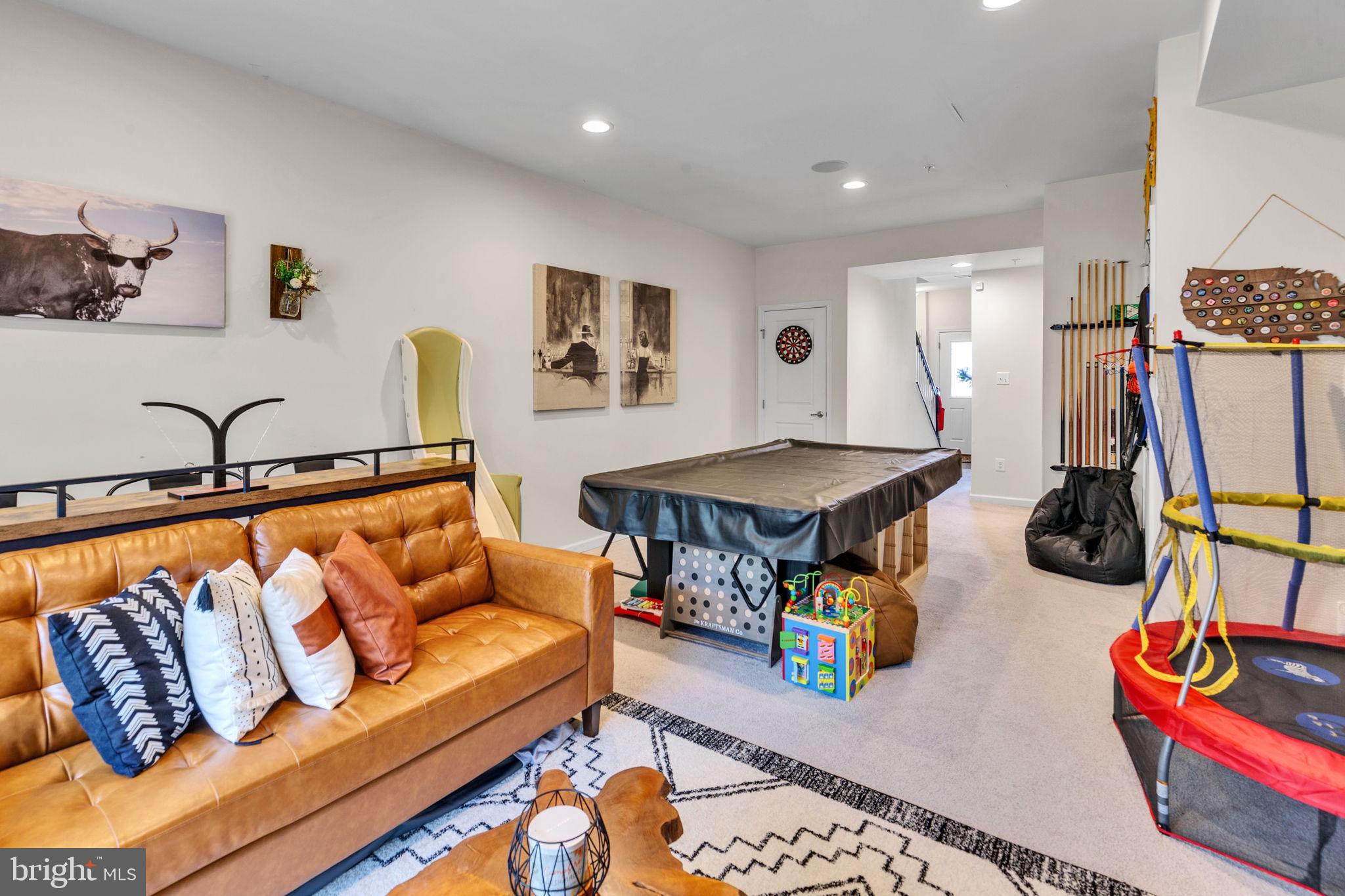 CREEKSIDE VILLAGE AT TANYARD SPRINGS - Residential