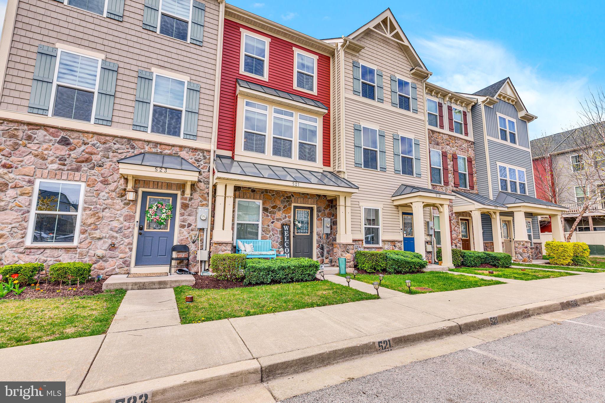 521 WHITE OAK DRIVE