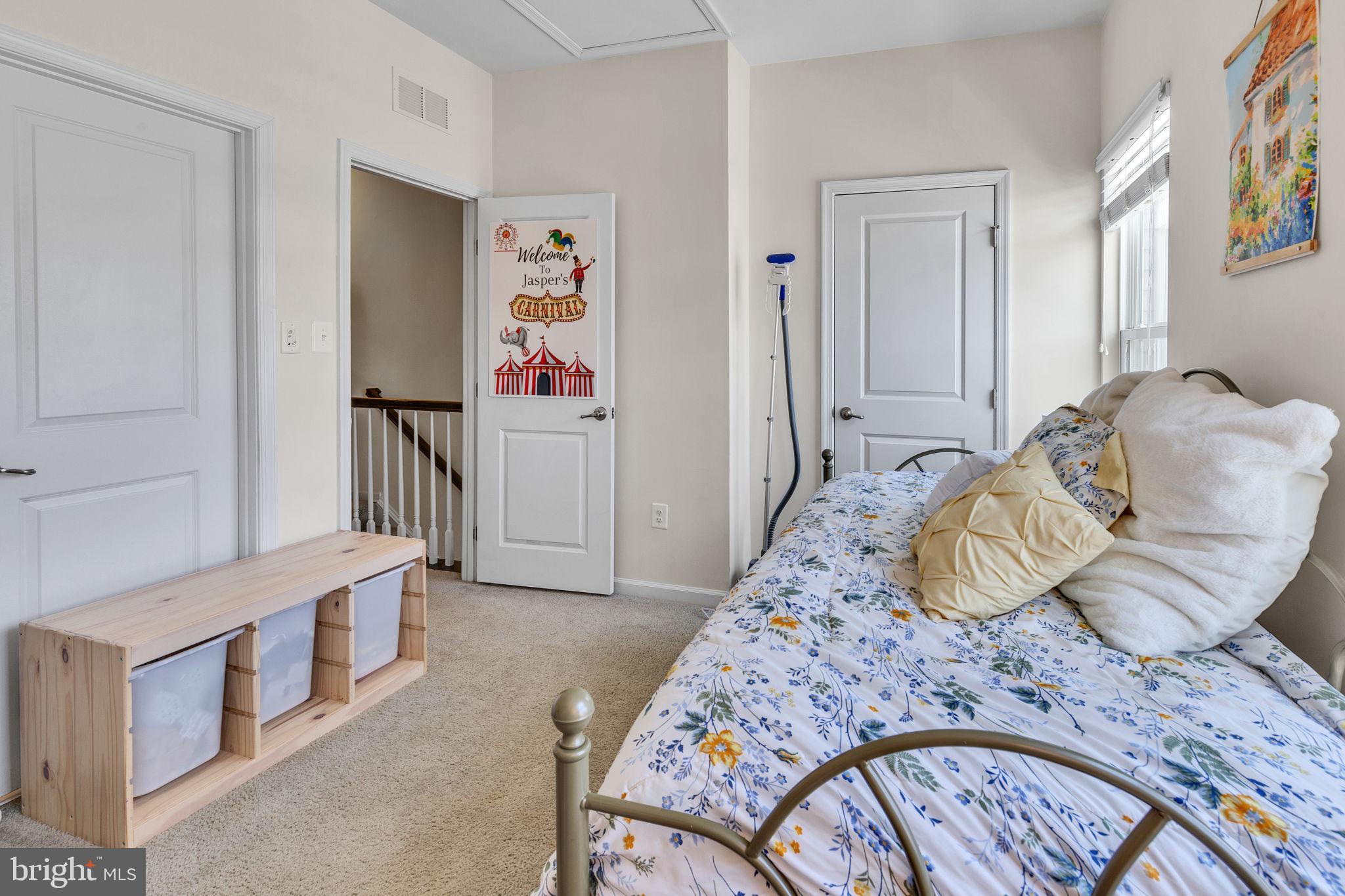 CREEKSIDE VILLAGE AT TANYARD SPRINGS - Residential