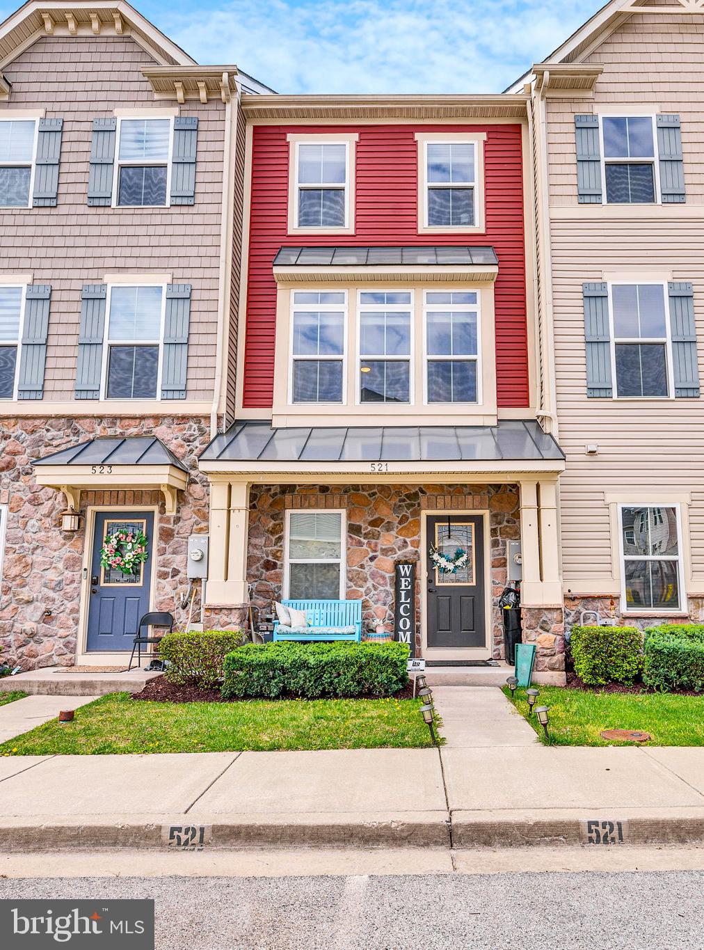 CREEKSIDE VILLAGE AT TANYARD SPRINGS - Residential