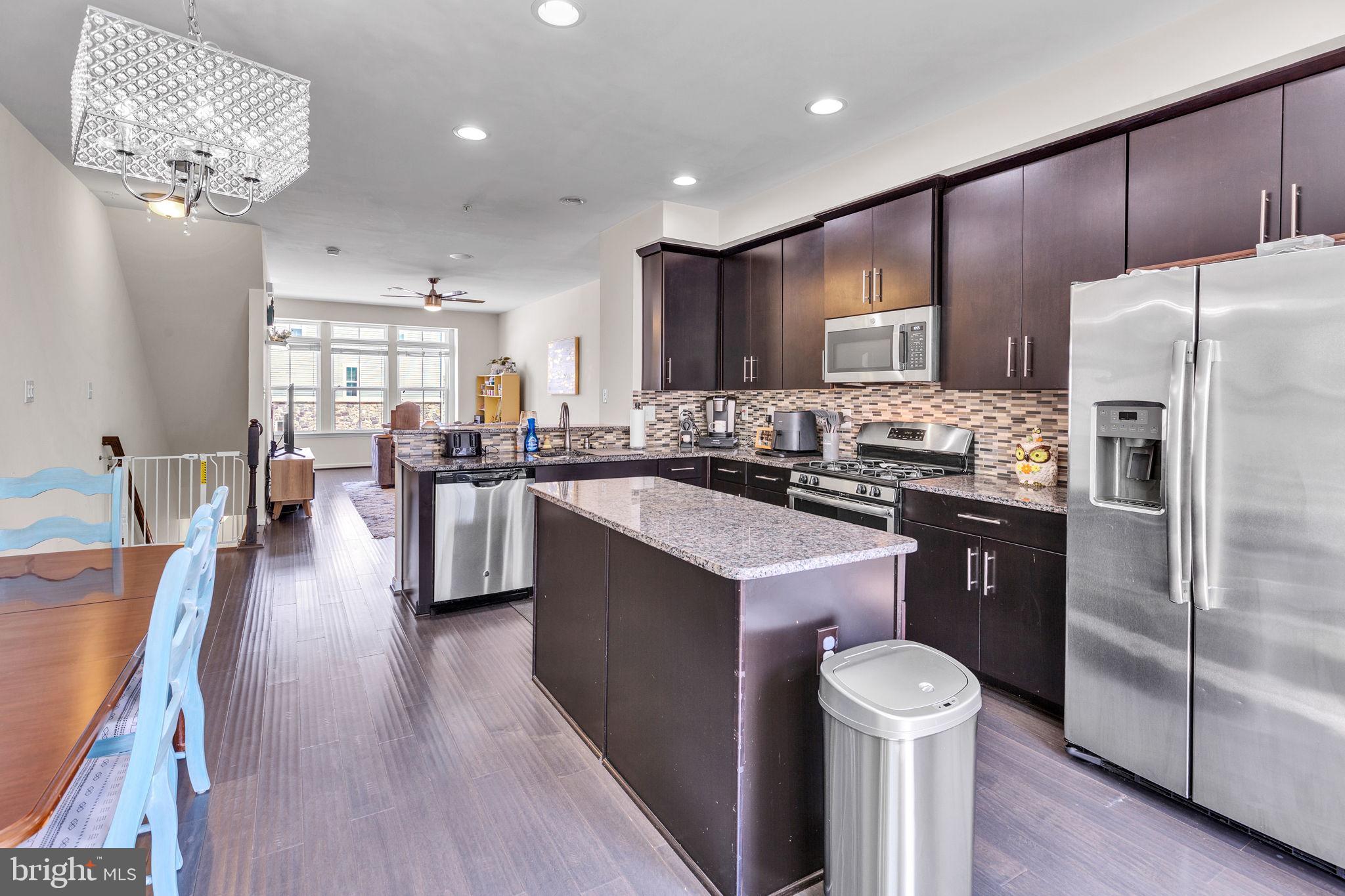 CREEKSIDE VILLAGE AT TANYARD SPRINGS - Residential