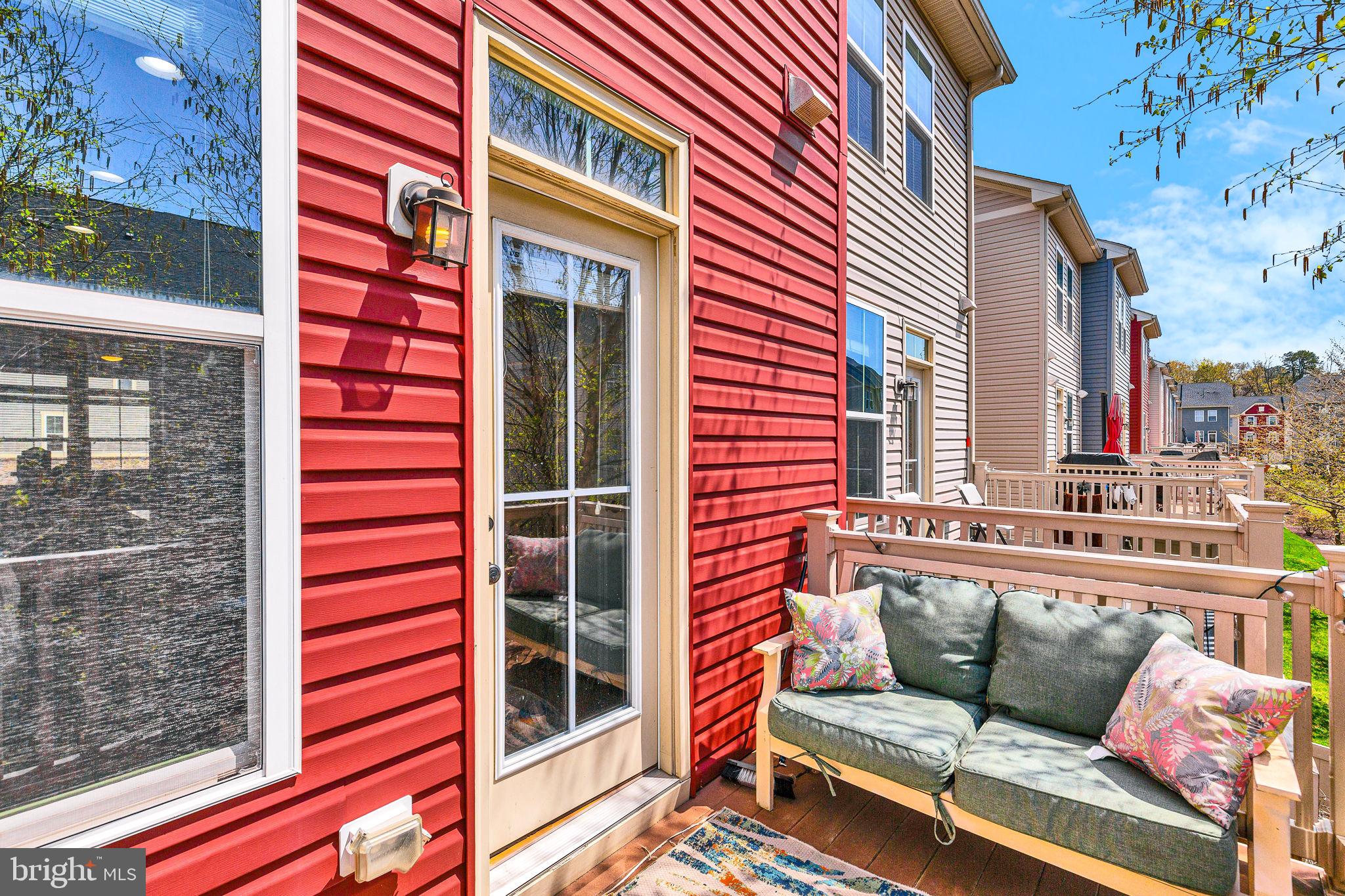 CREEKSIDE VILLAGE AT TANYARD SPRINGS - Residential