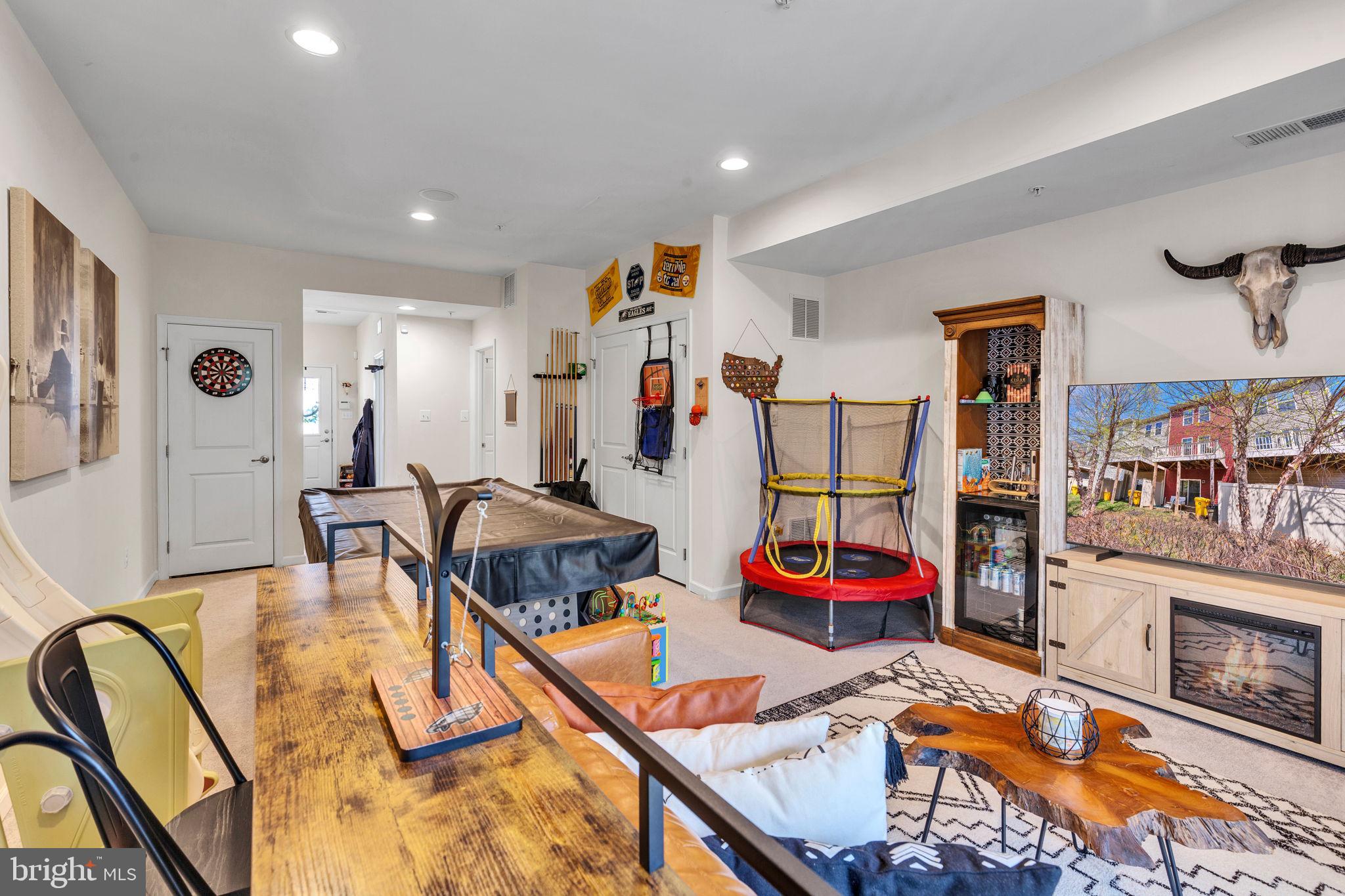 CREEKSIDE VILLAGE AT TANYARD SPRINGS - Residential