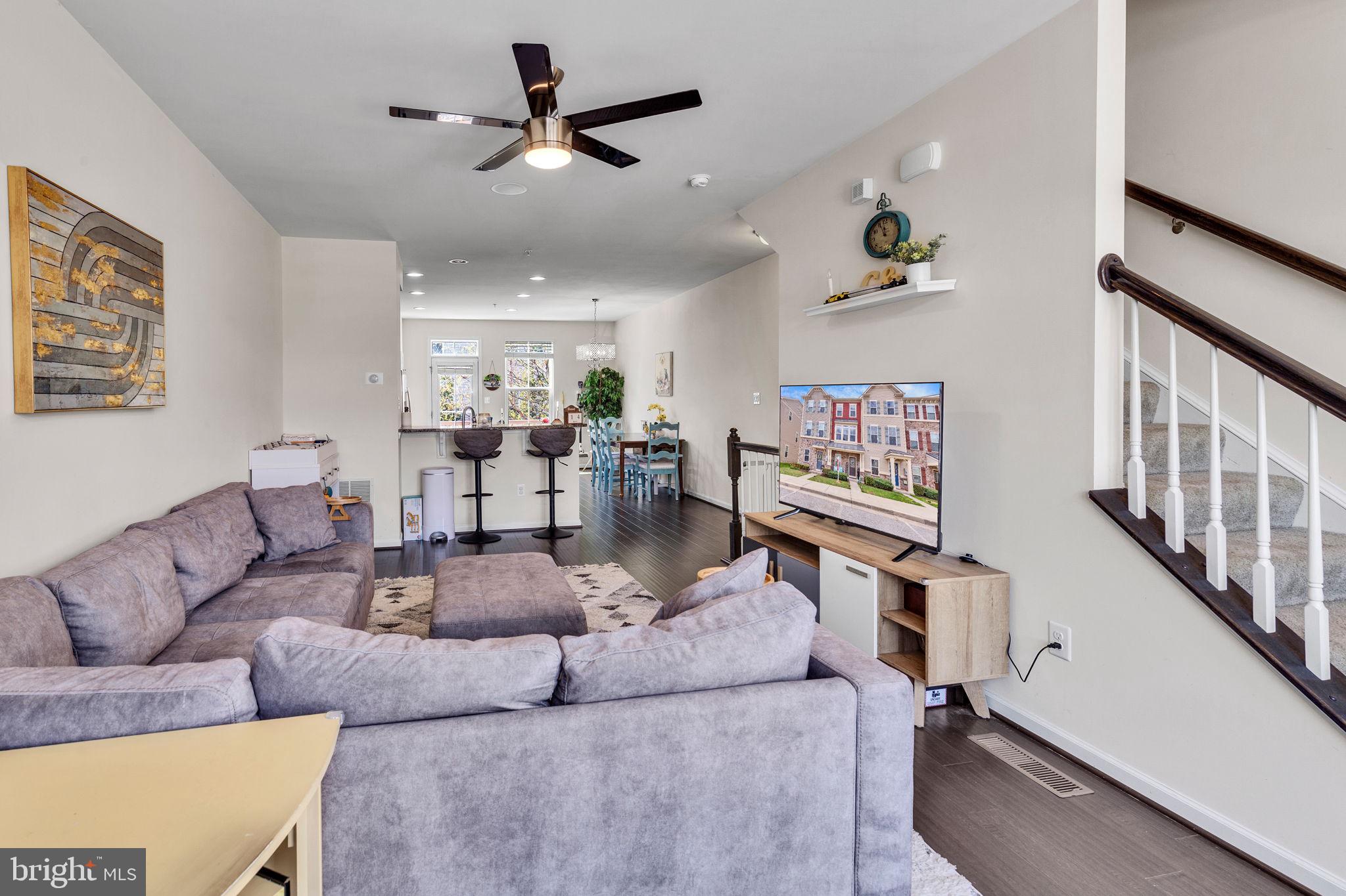 CREEKSIDE VILLAGE AT TANYARD SPRINGS - Residential