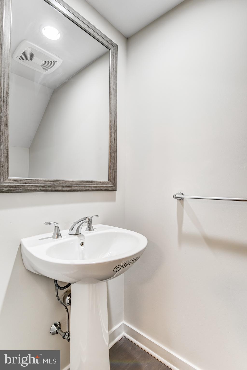 LOUDOUN VALLEY CARLISLE - Residential