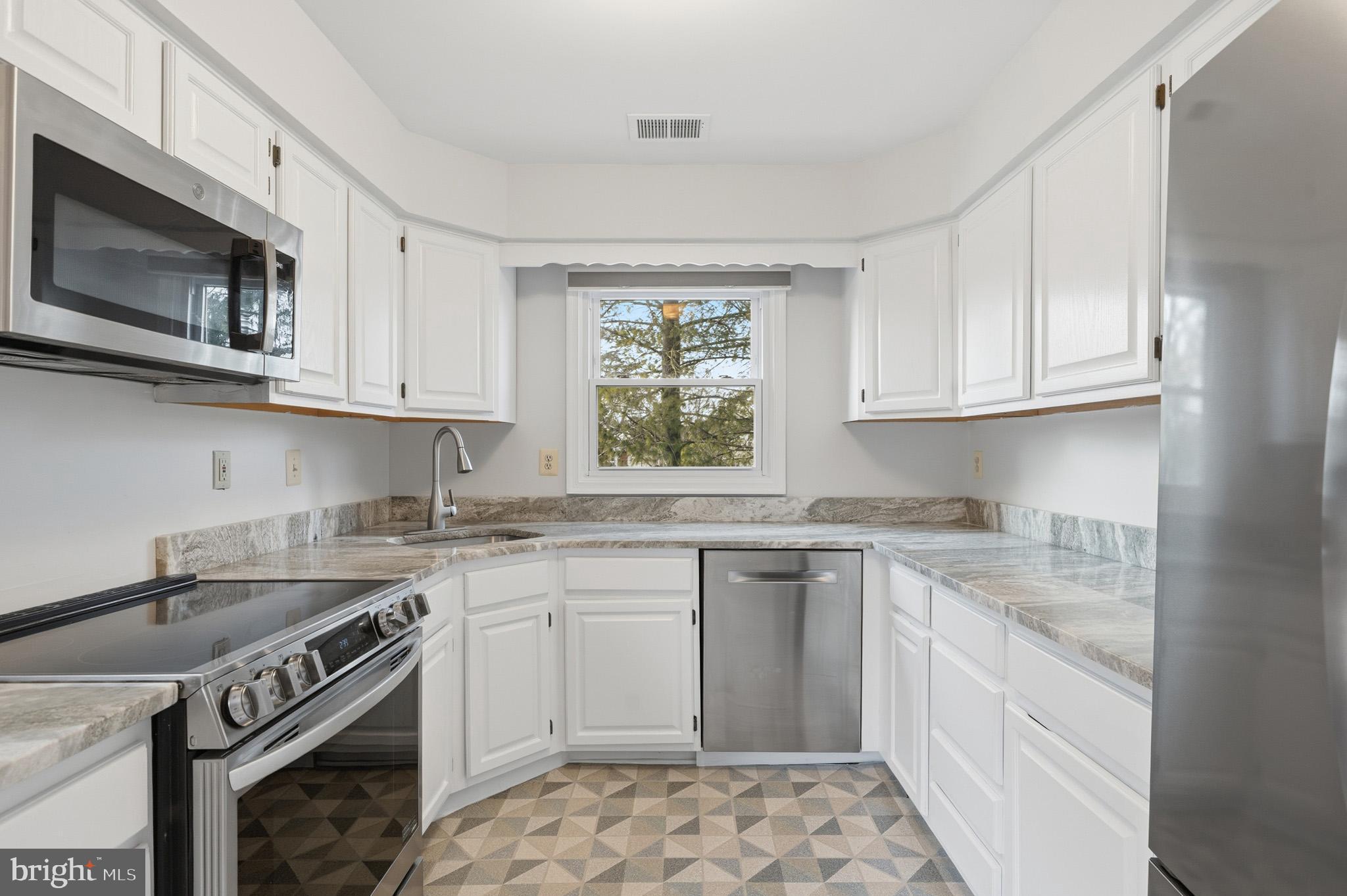 CLINTON DALE TOWNHOUSES - Residential