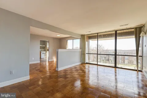 7957 Riggs Road Unit 7957-12, Hyattsville, MD MLS: MDPG2144196