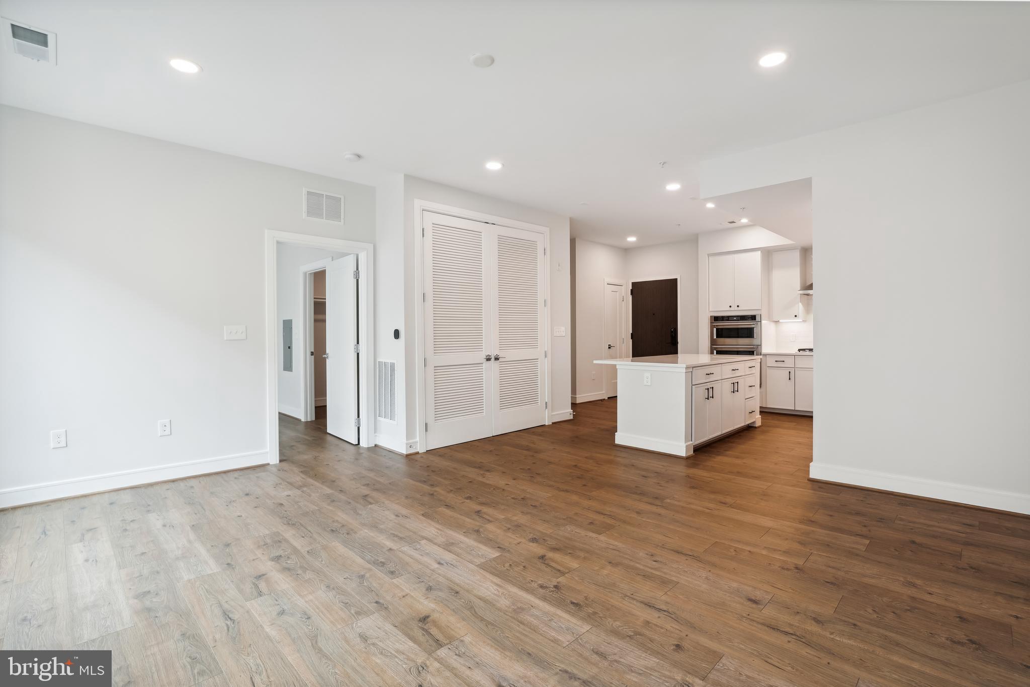 OLD TOWN NORTH - Residential Lease