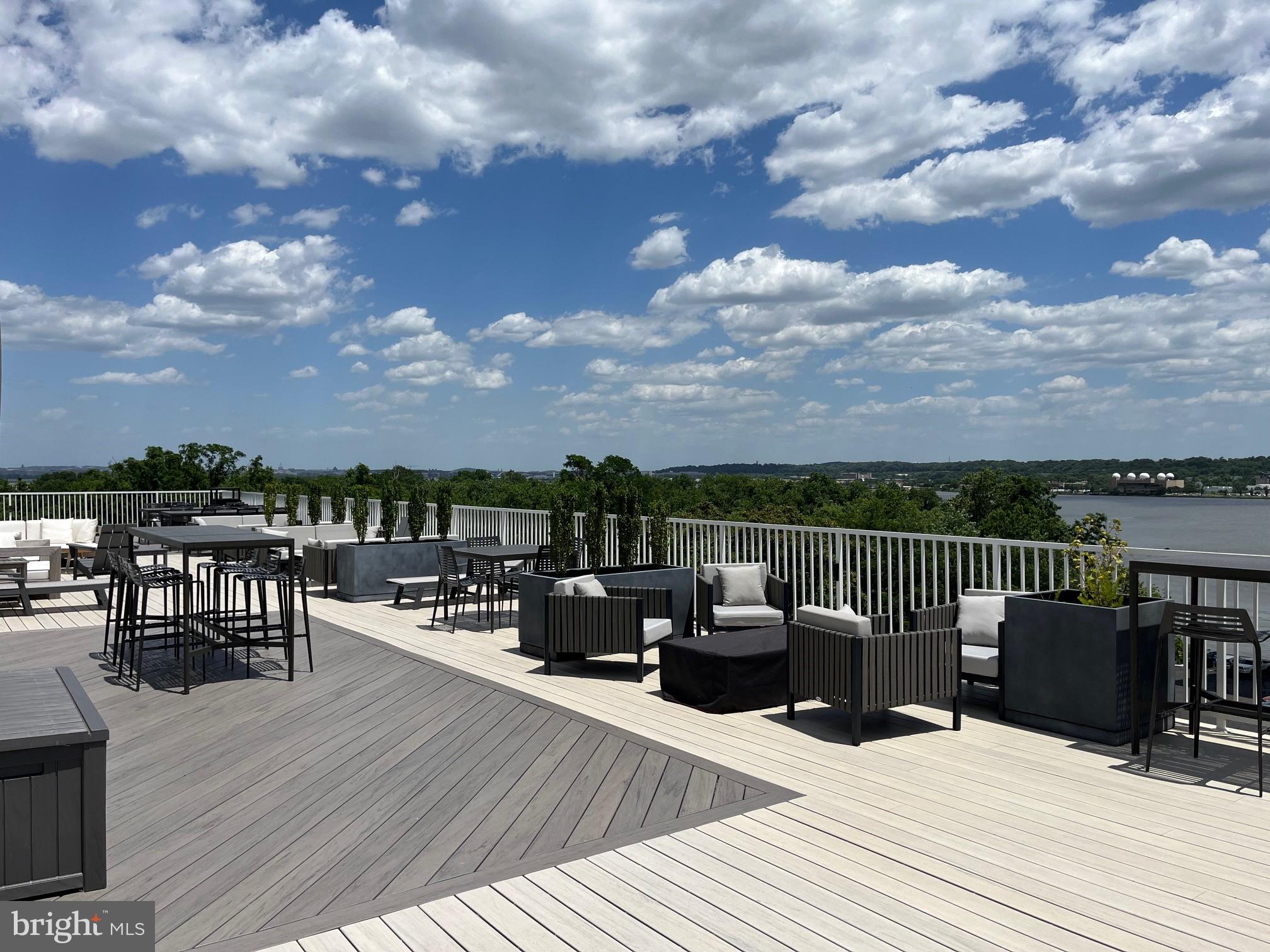 OLD TOWN NORTH - Residential Lease