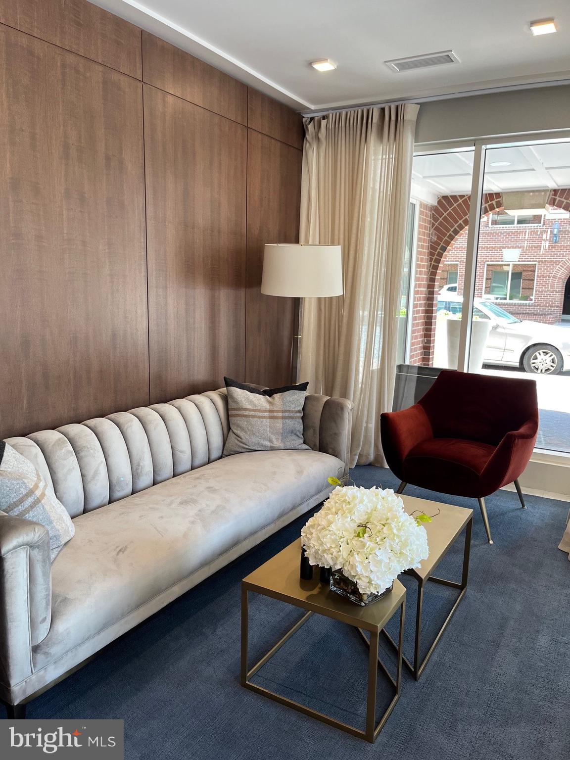 OLD TOWN NORTH - Residential Lease