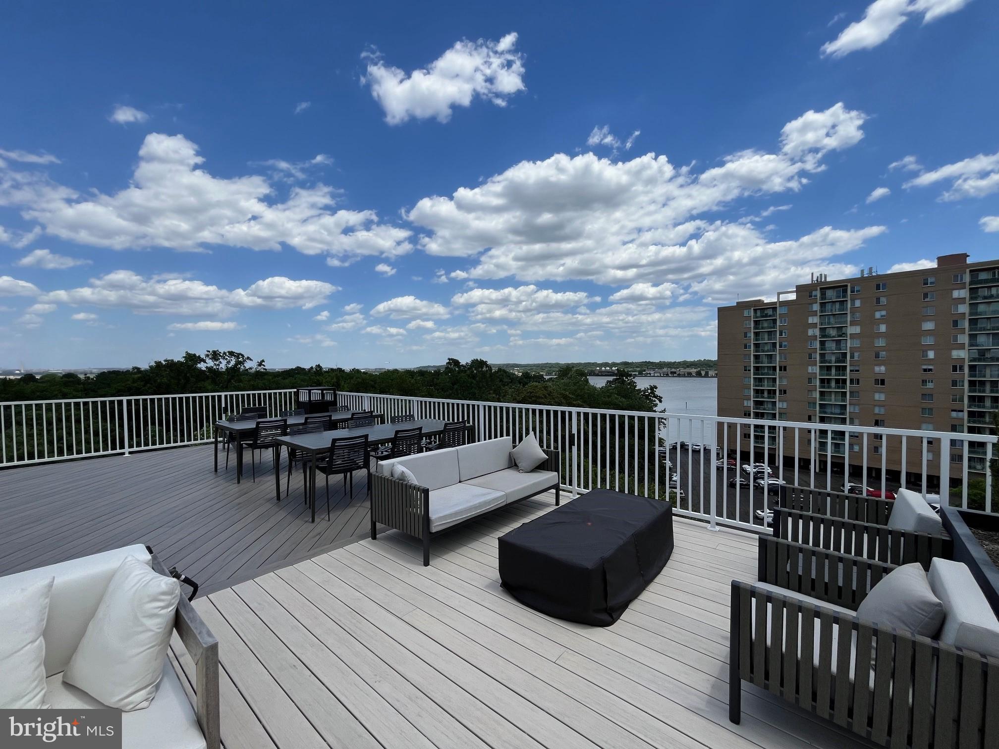 OLD TOWN NORTH - Residential Lease