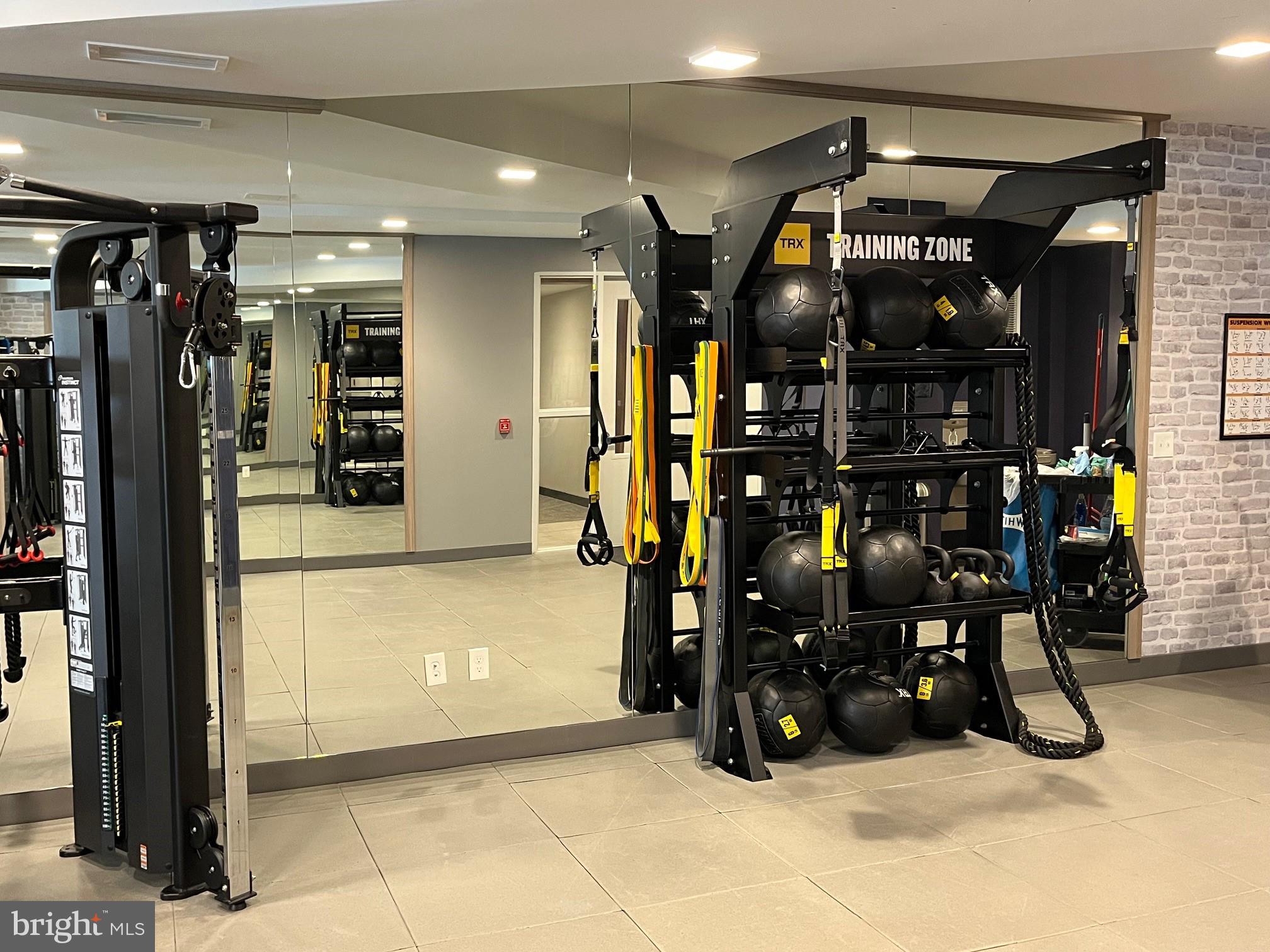 OLD TOWN NORTH - Residential Lease