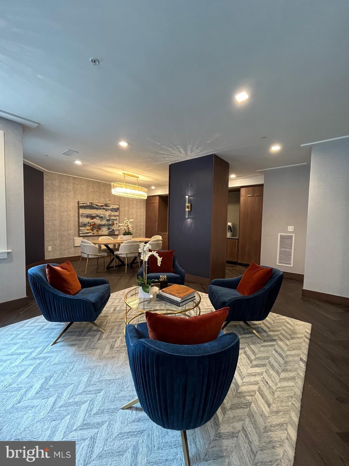 OLD TOWN NORTH - Residential Lease