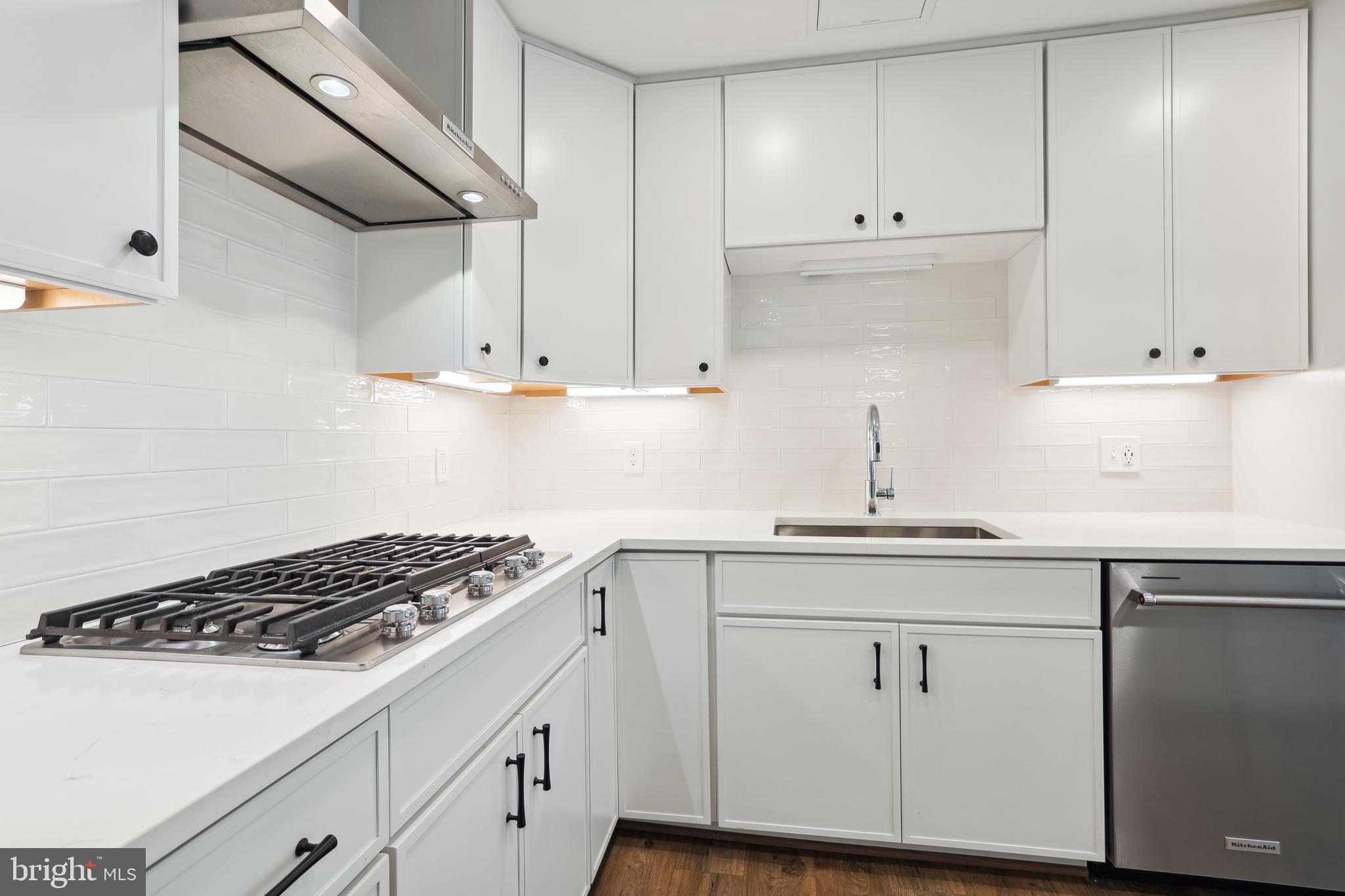 OLD TOWN NORTH - Residential Lease