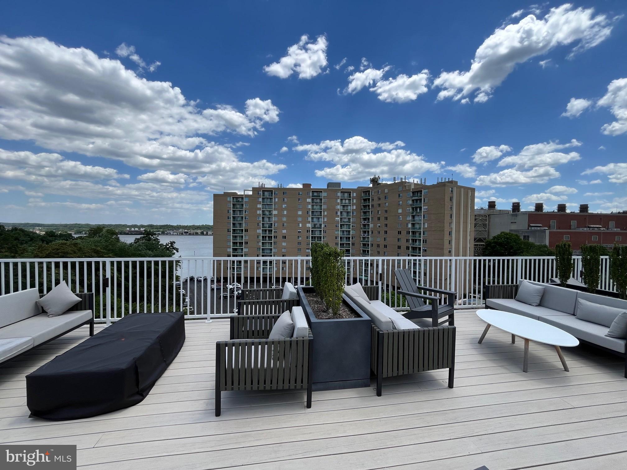 OLD TOWN NORTH - Residential Lease