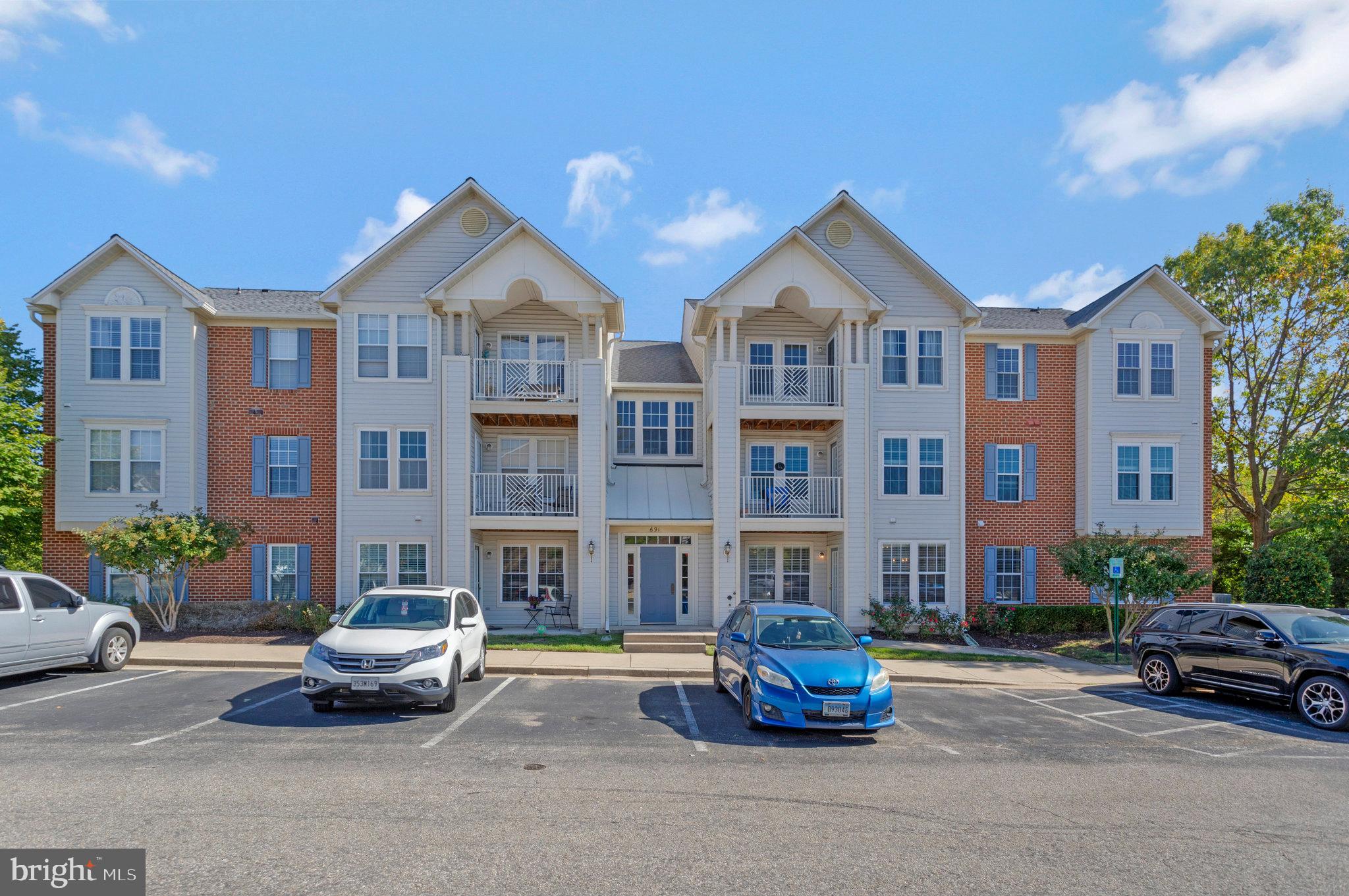 PINEY ORCHARD - Residential