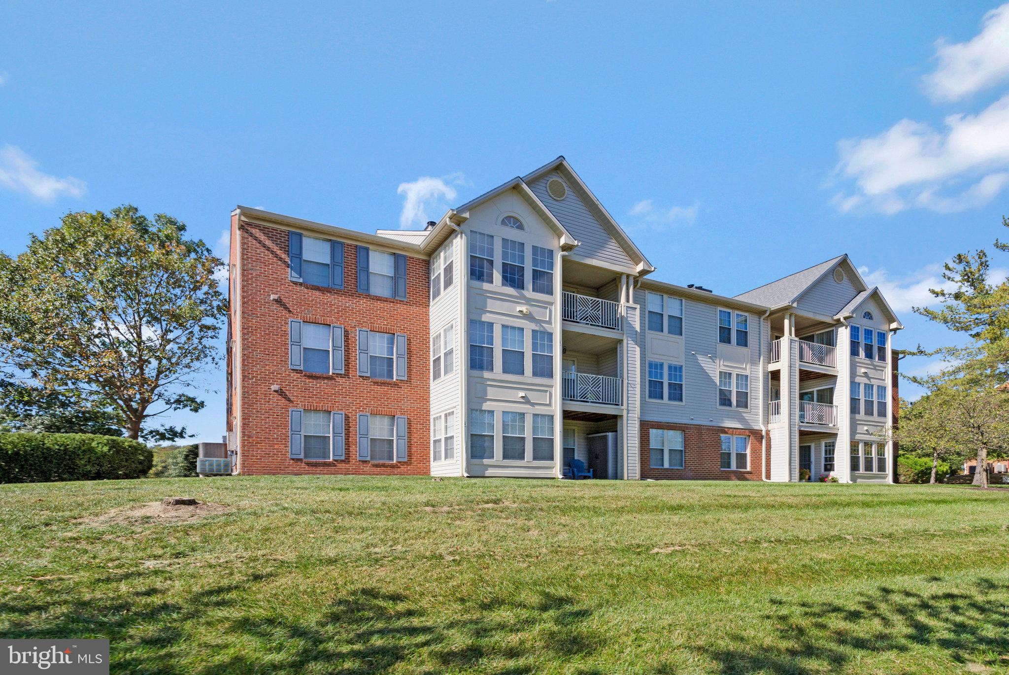 PINEY ORCHARD - Residential